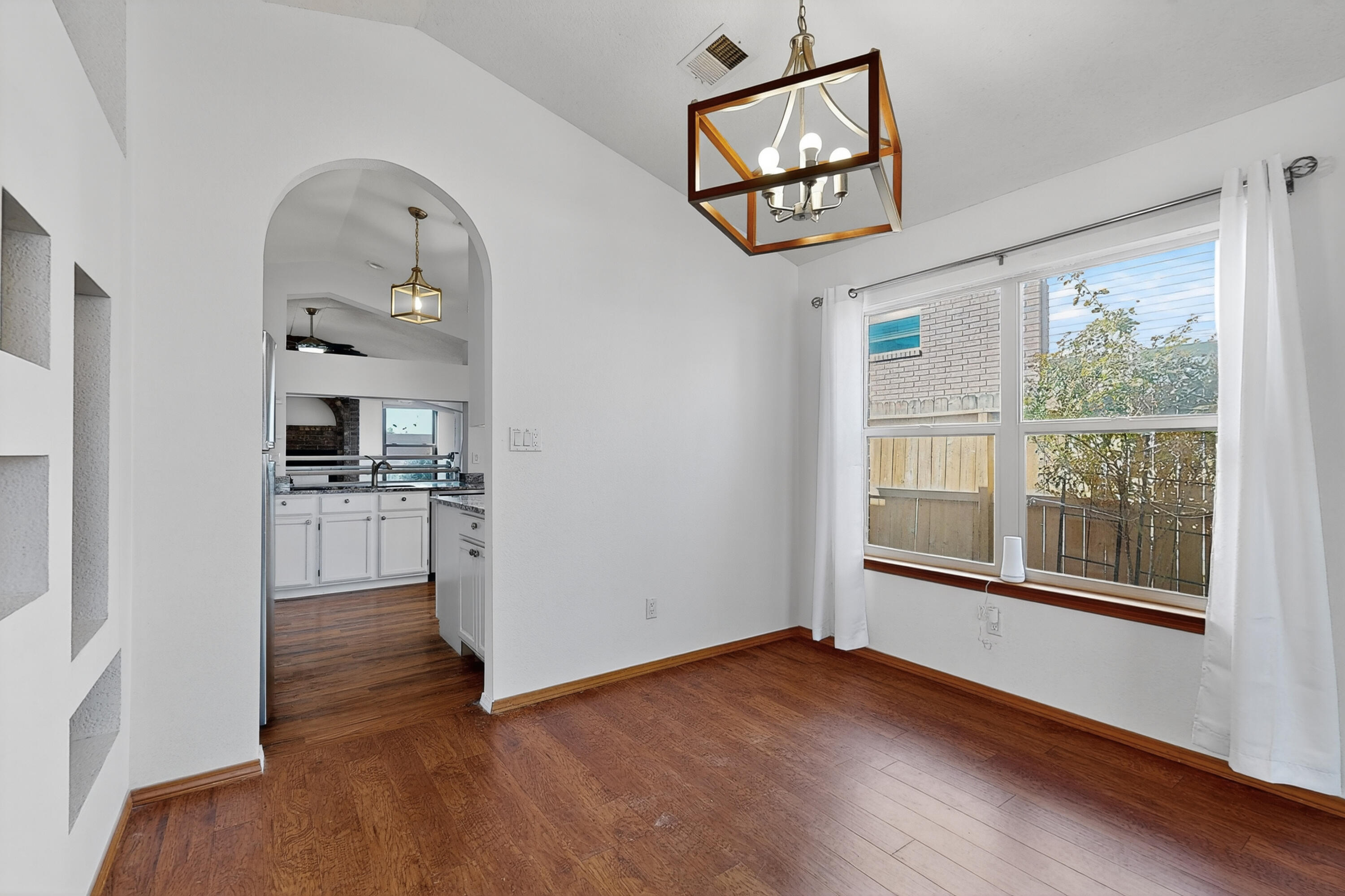 4700 Cutting Avenue NW Dining Room