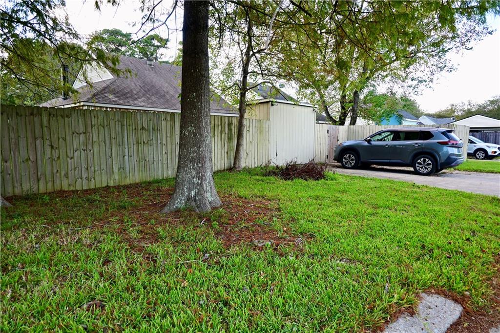 Homes for sale in Baton Rouge, LA | 765 Fawn Lake Dr, Baton Rouge, LA 70816 | MLS# 2530353