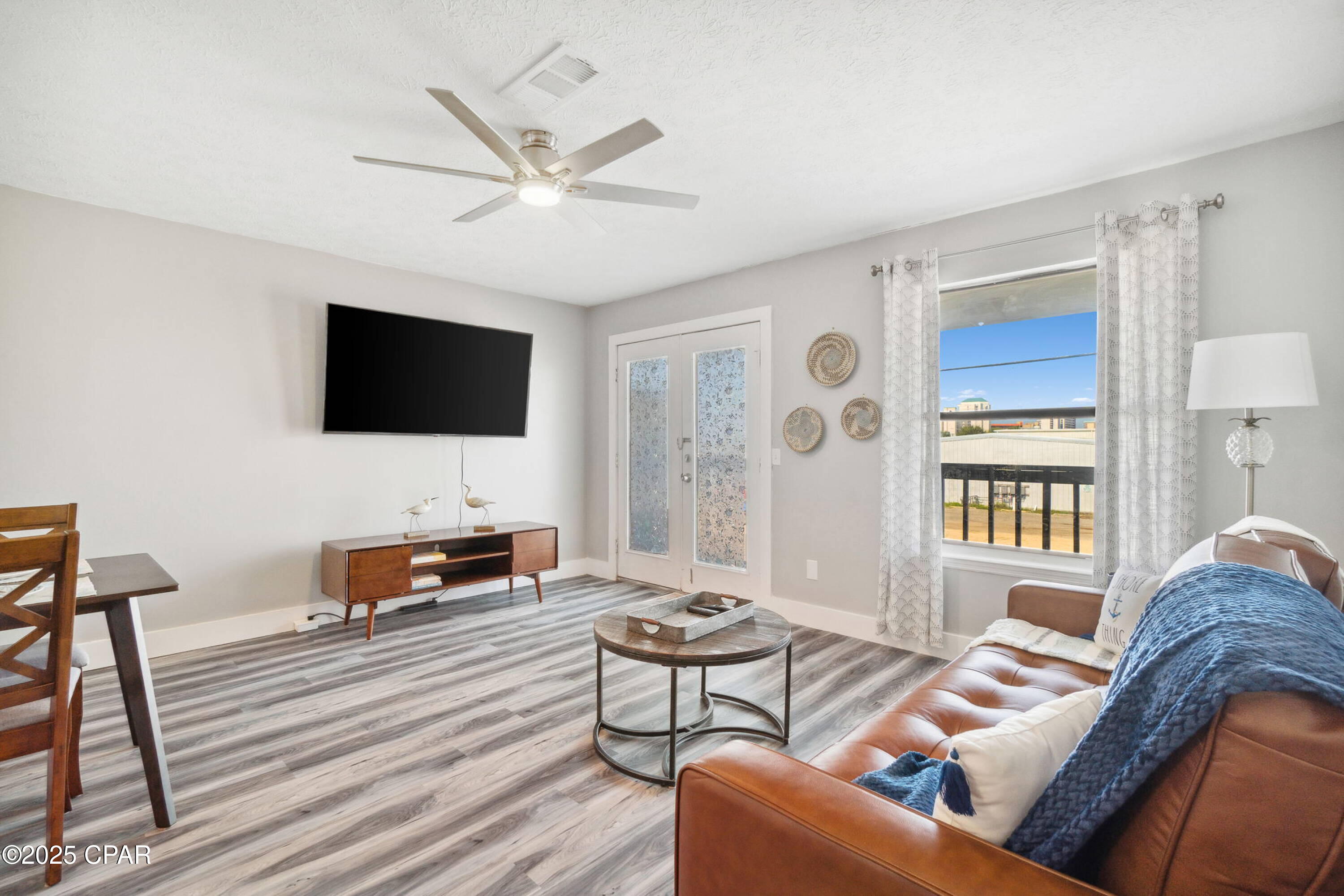 Image 13 For 4021 Dolphin Drive