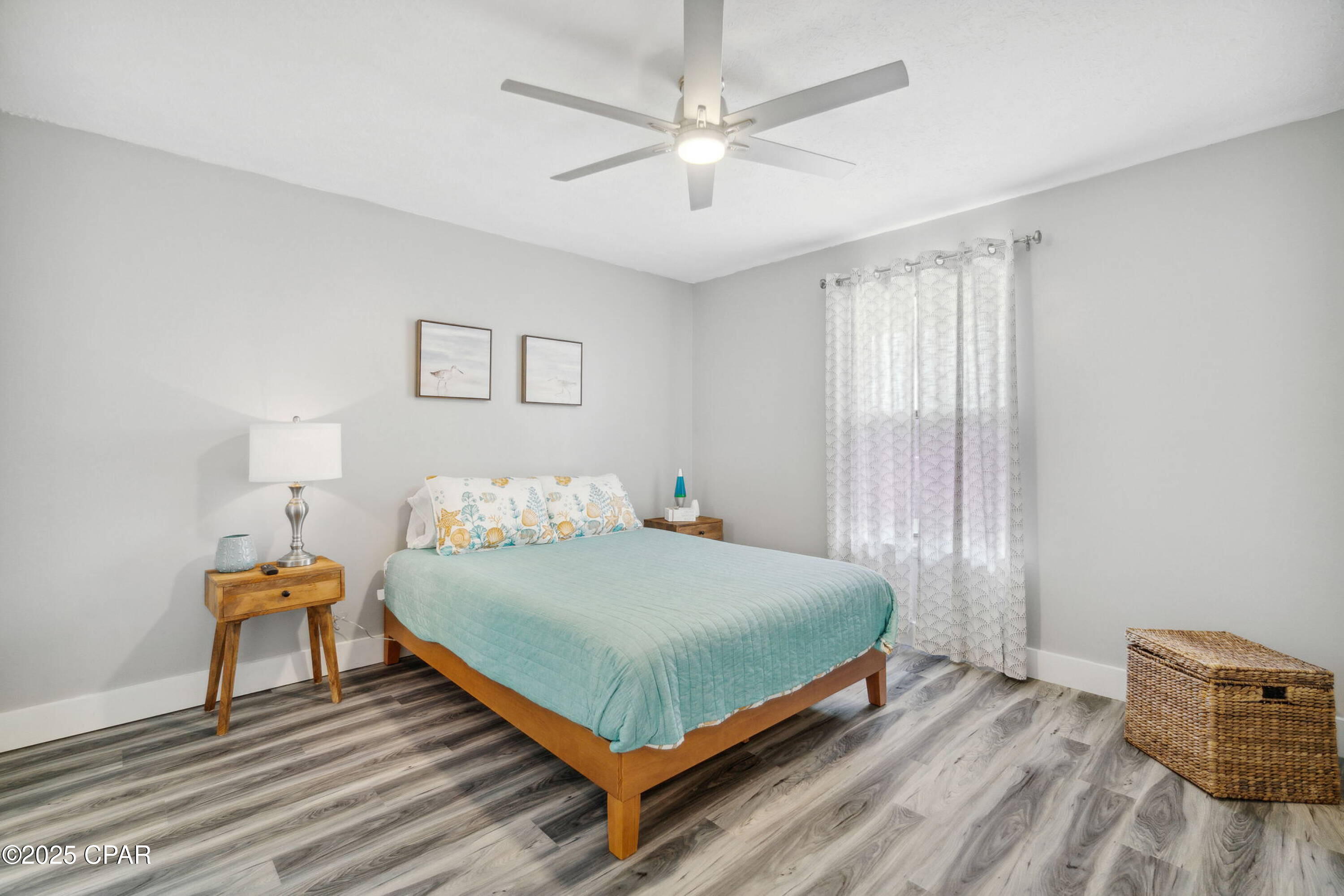 Image 14 For 4021 Dolphin Drive