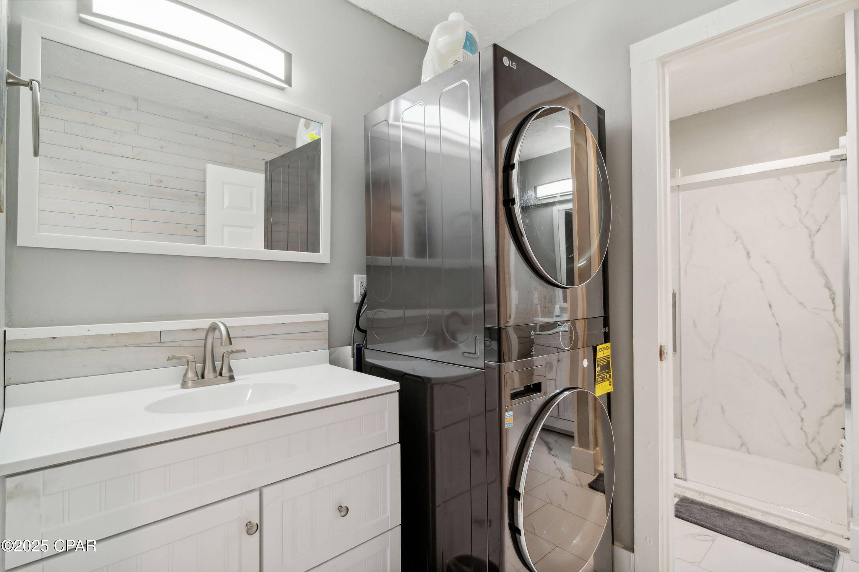 Image 16 For 4021 Dolphin Drive