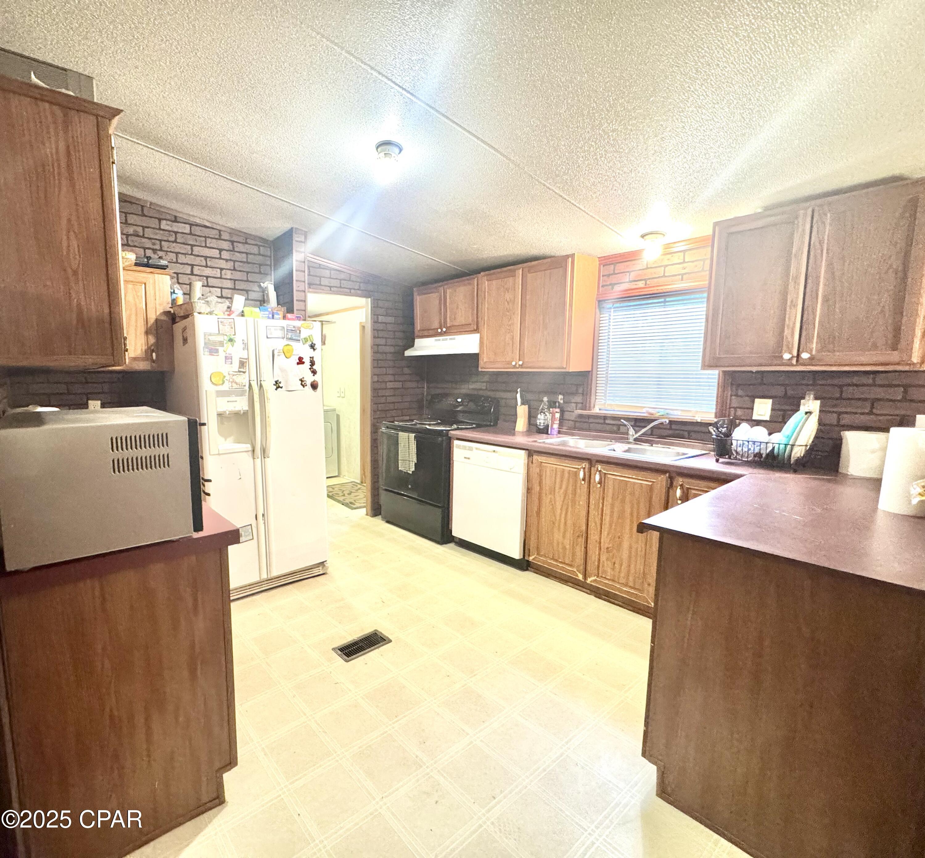 Image 18 For 2729 Highway 2