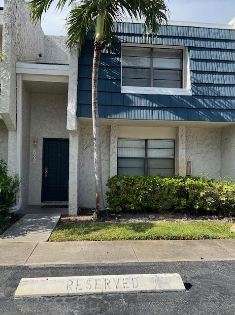 Villas Of Sheridan Condo