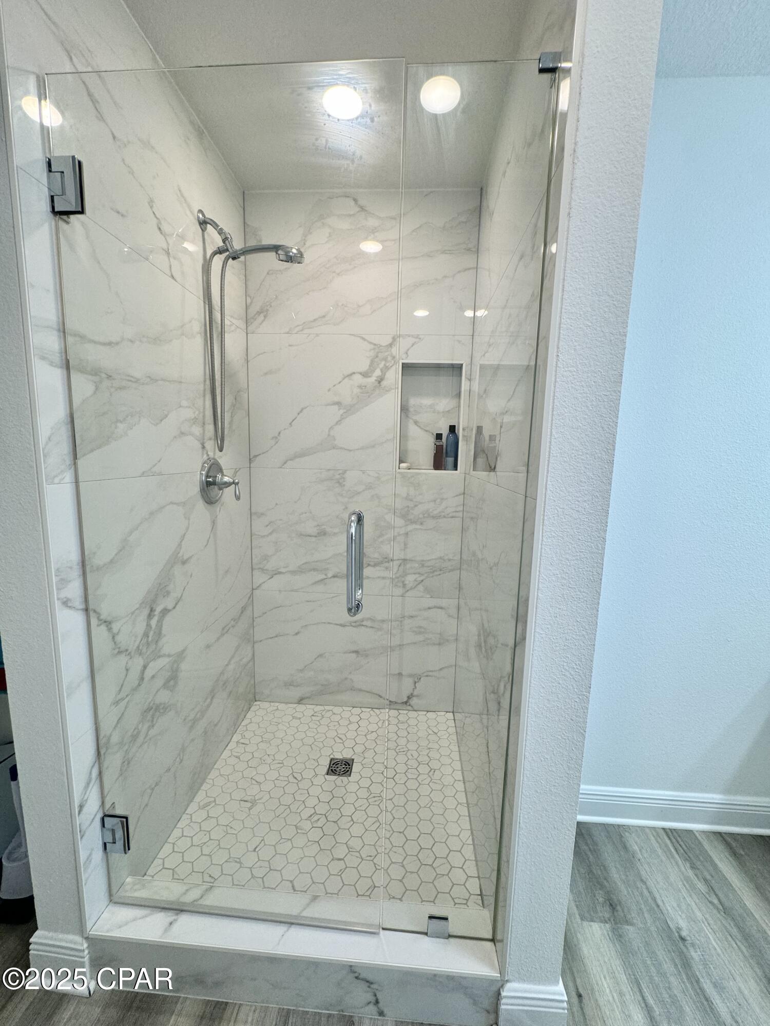 Image 16 For 560 Melrose Way