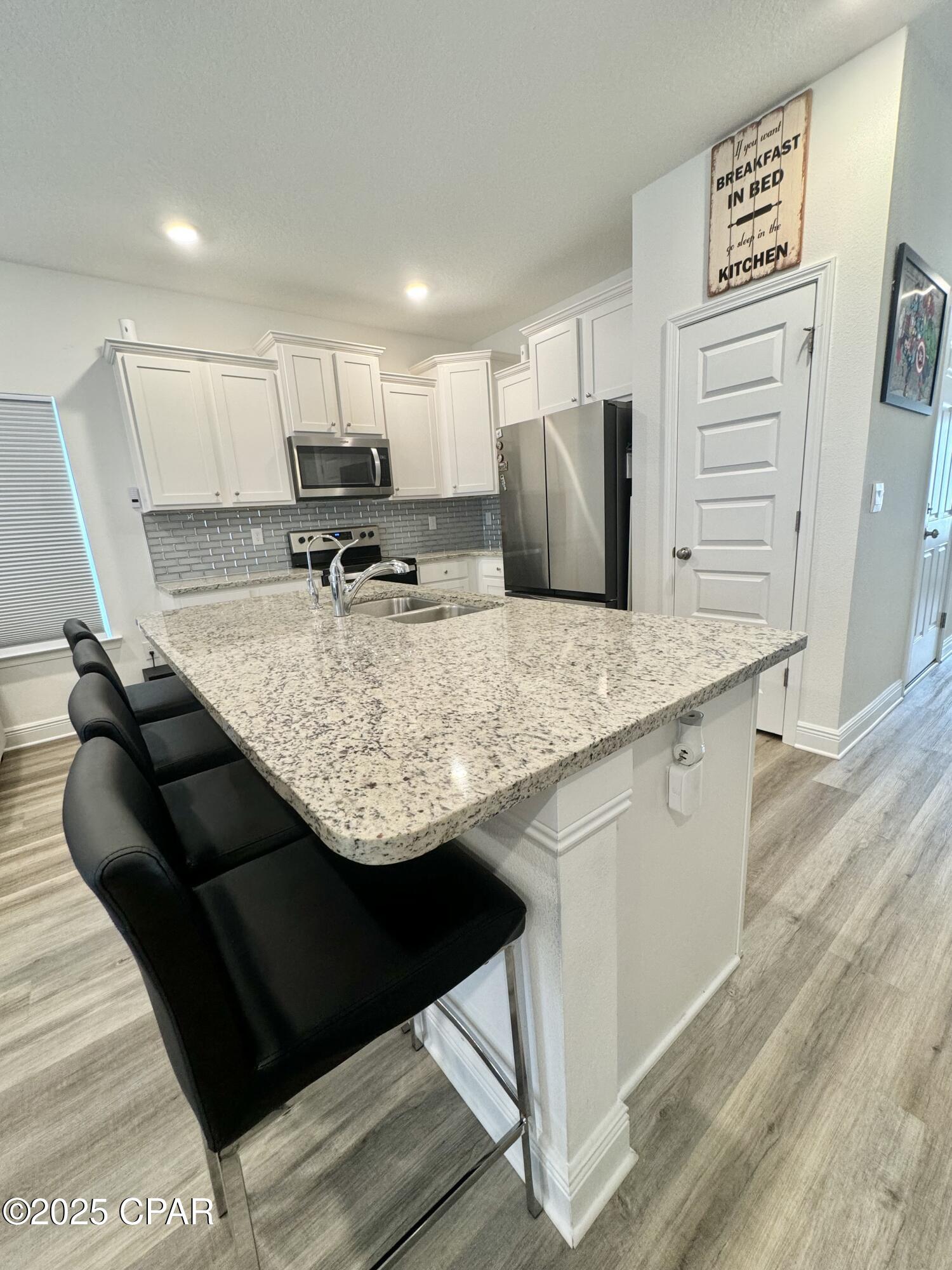 Image 5 For 560 Melrose Way