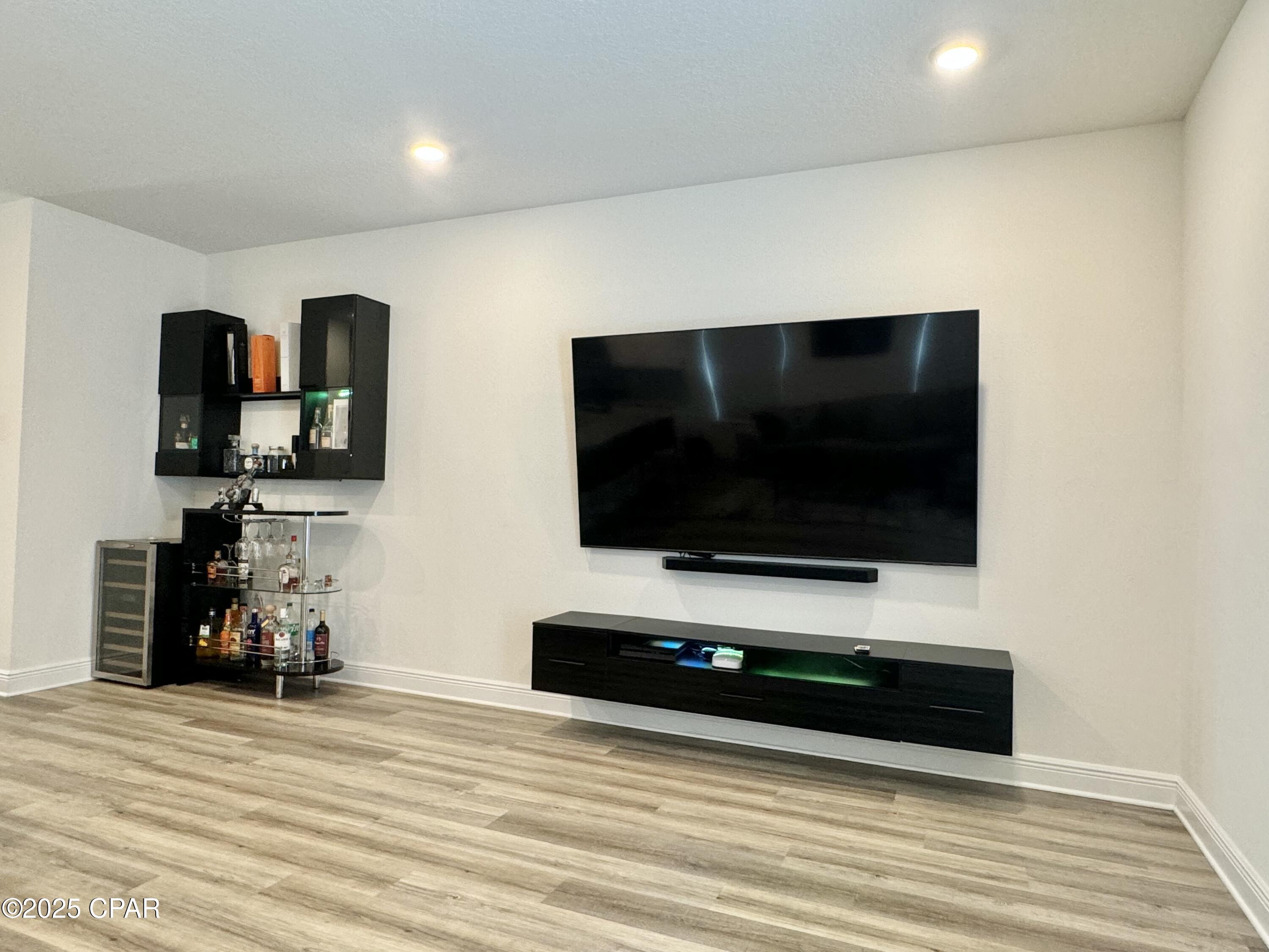 Image 7 For 560 Melrose Way