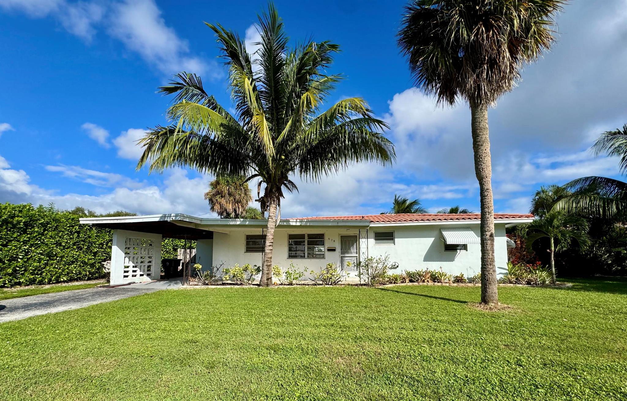 Country Club Village