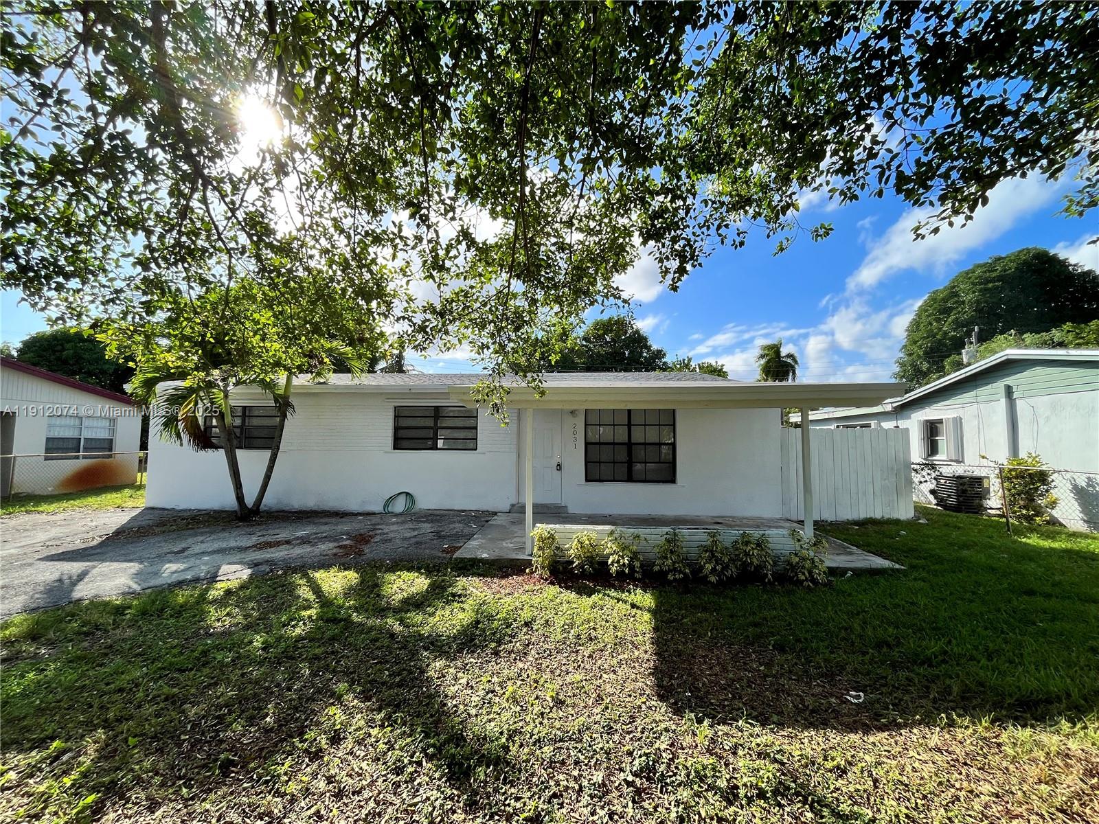 Royal Palms Park Sec 1