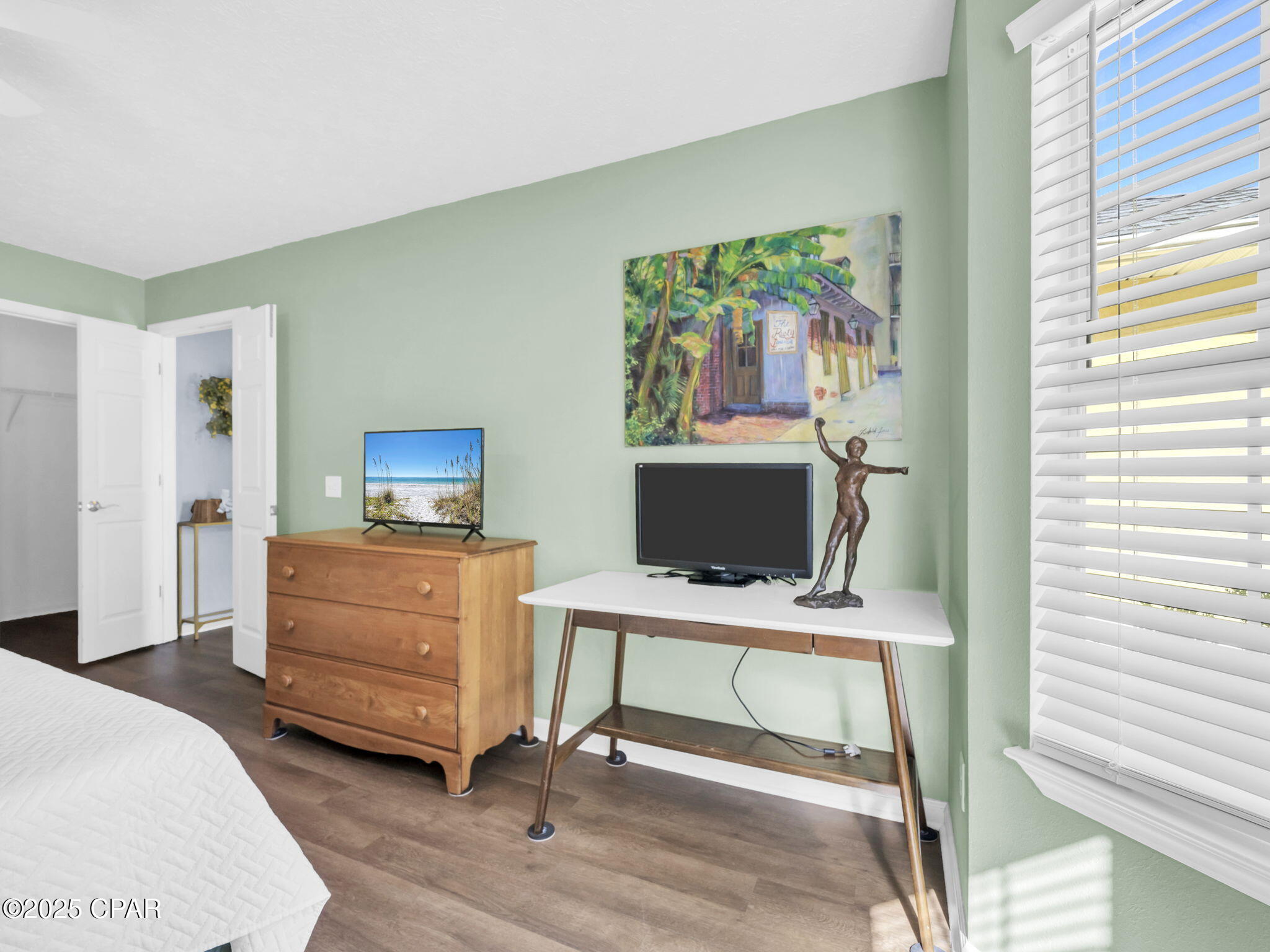 Image 11 For 3914 Vicar Street