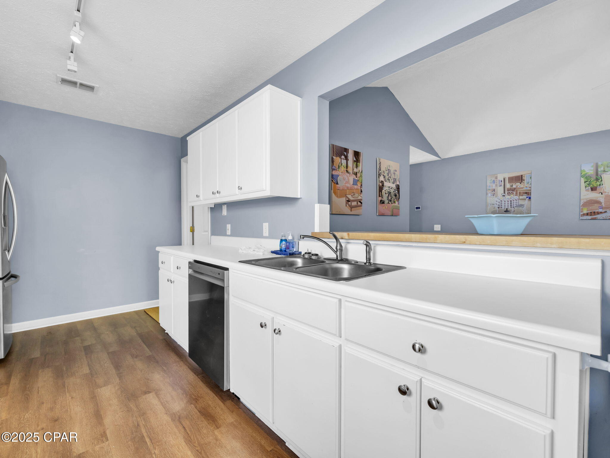 Image 27 For 3914 Vicar Street