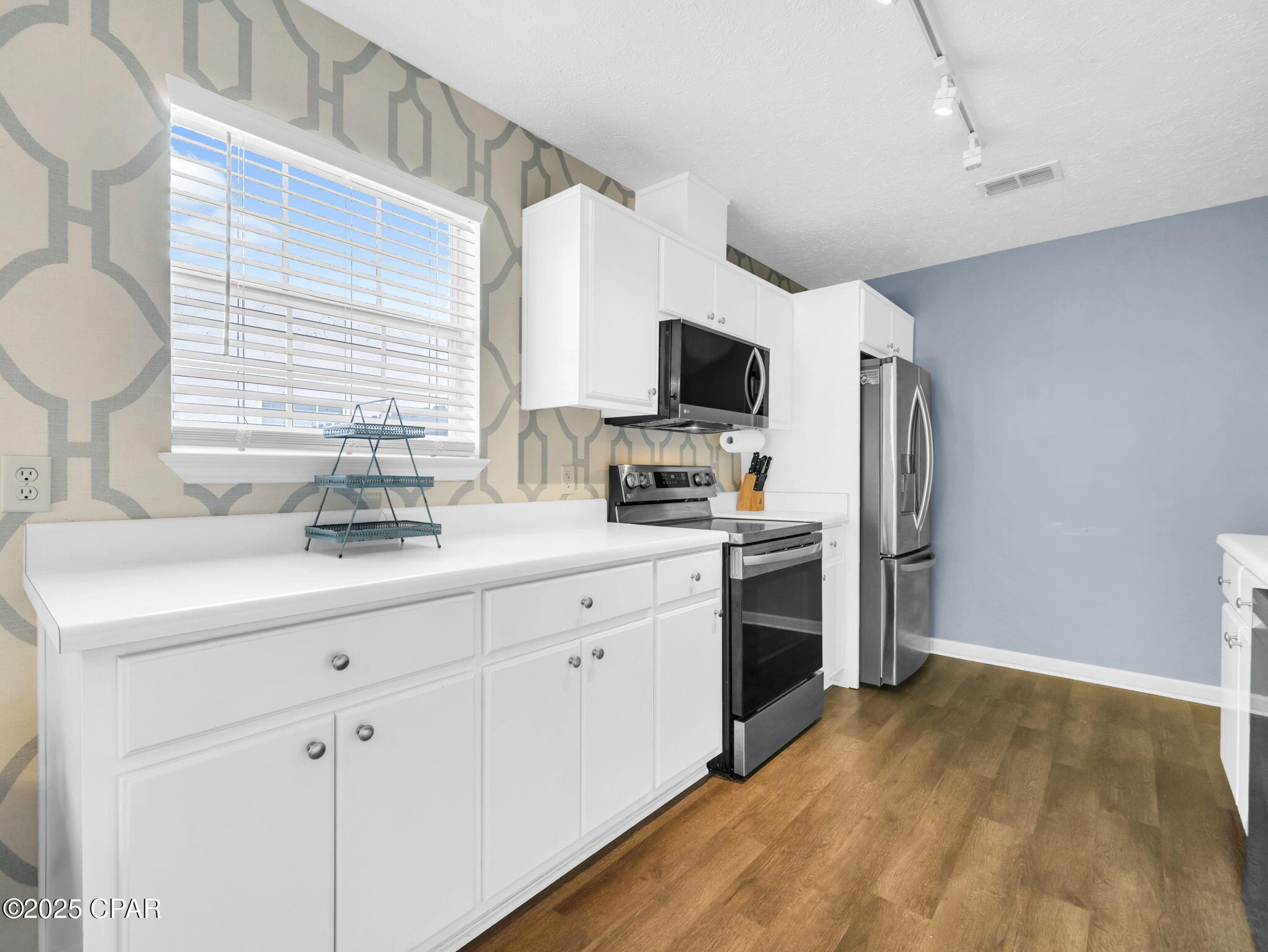 Image 28 For 3914 Vicar Street