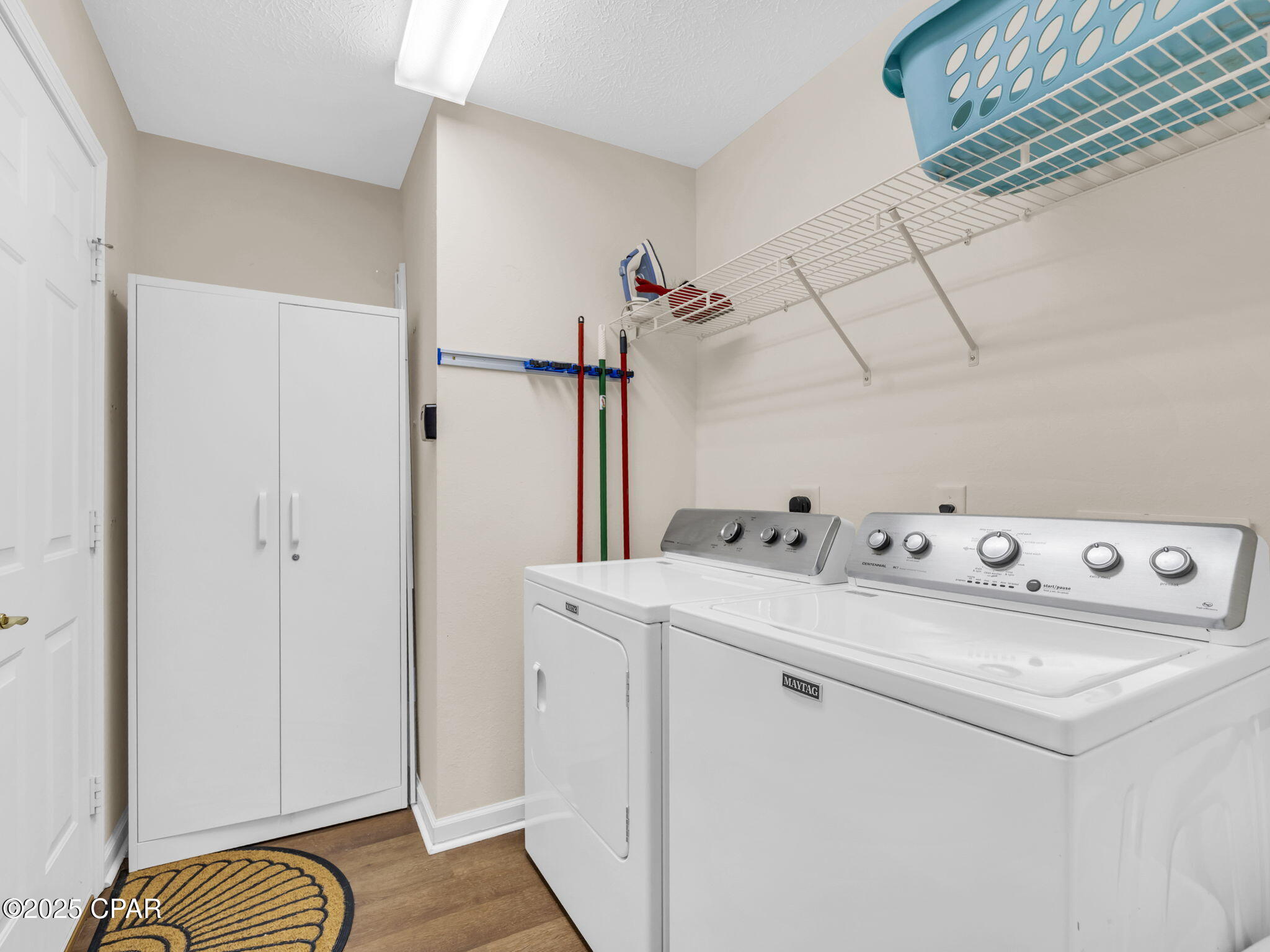 Image 31 For 3914 Vicar Street