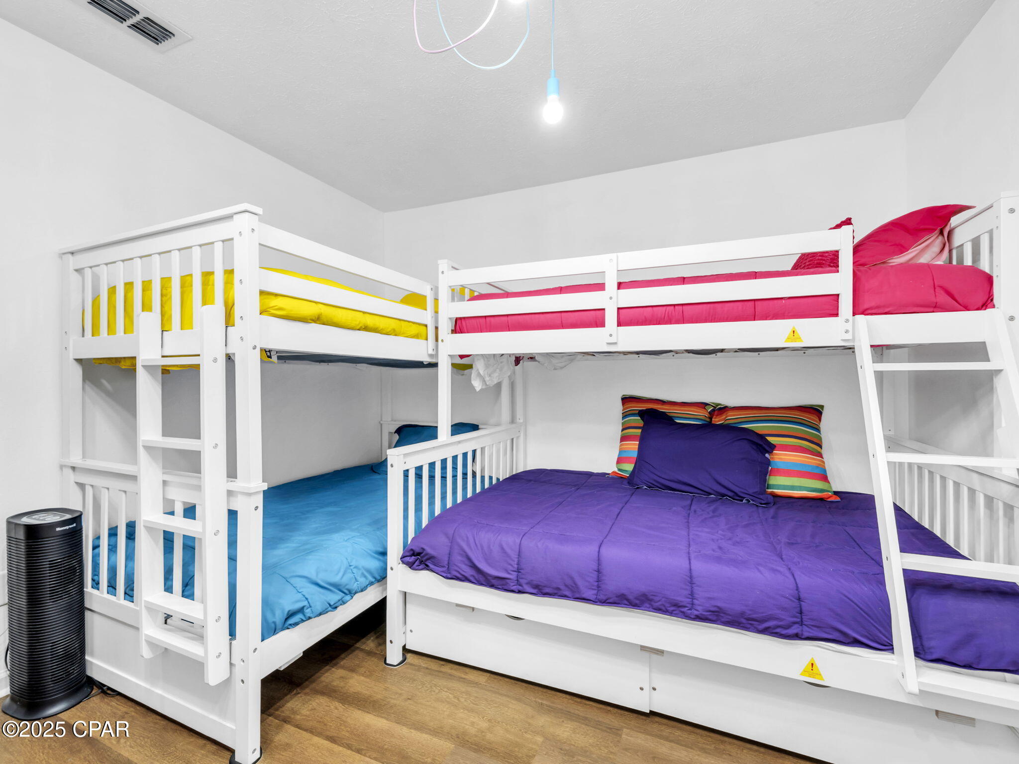 Image 36 For 3914 Vicar Street