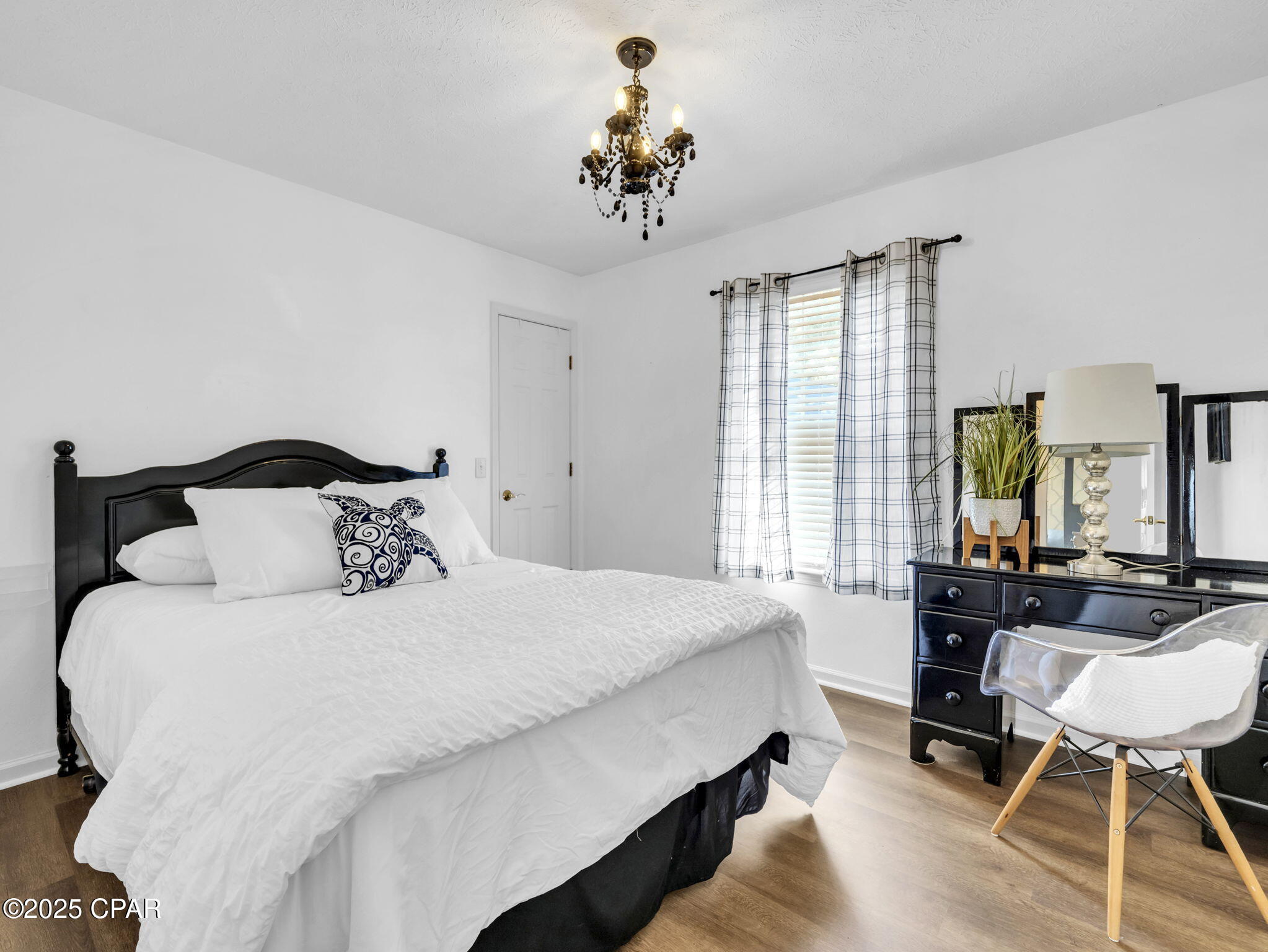 Image 38 For 3914 Vicar Street