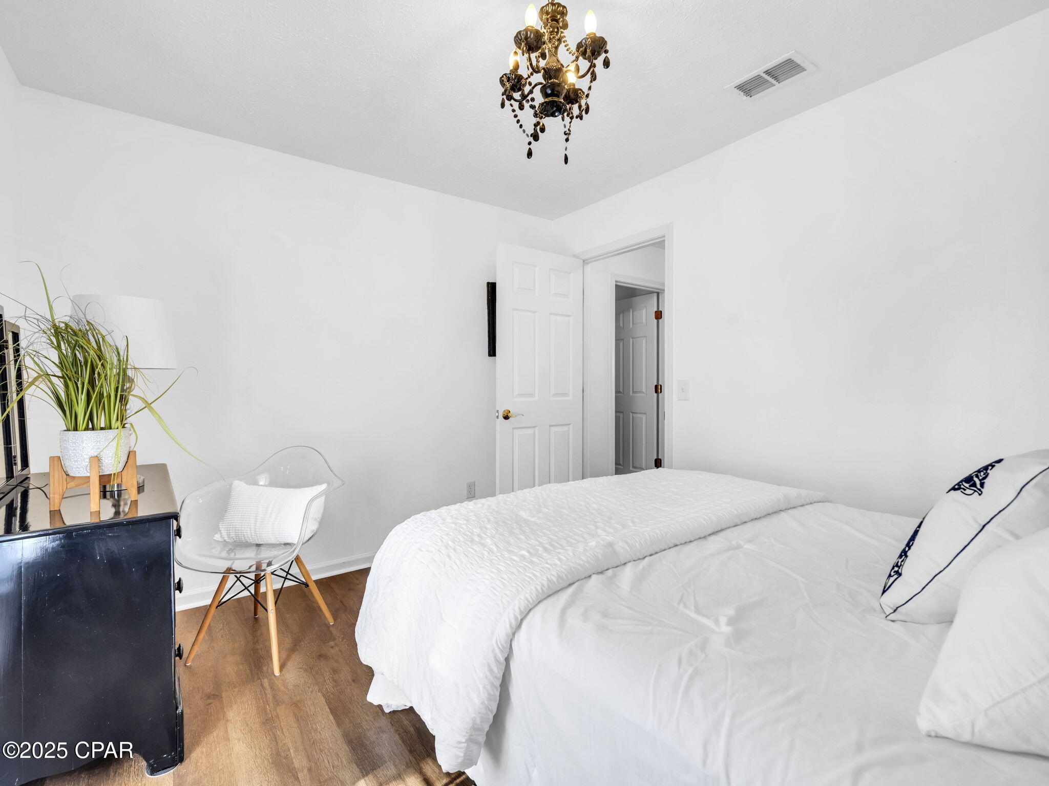 Image 39 For 3914 Vicar Street