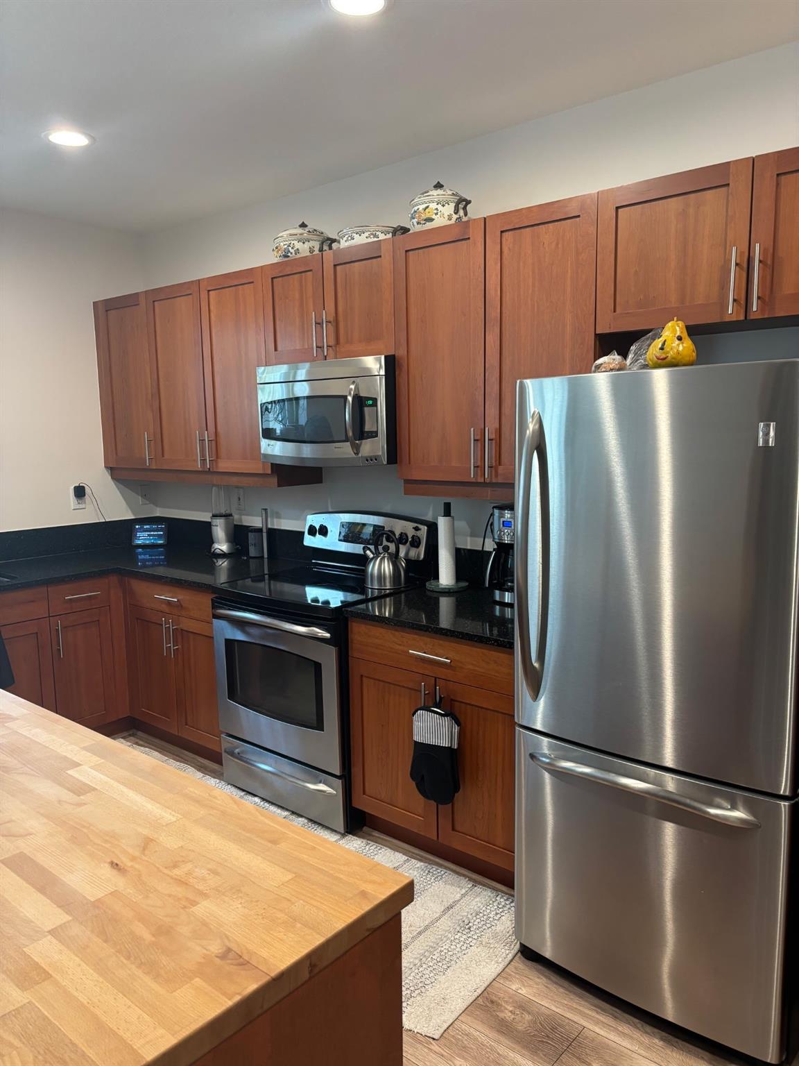 The Village At Sailboat B