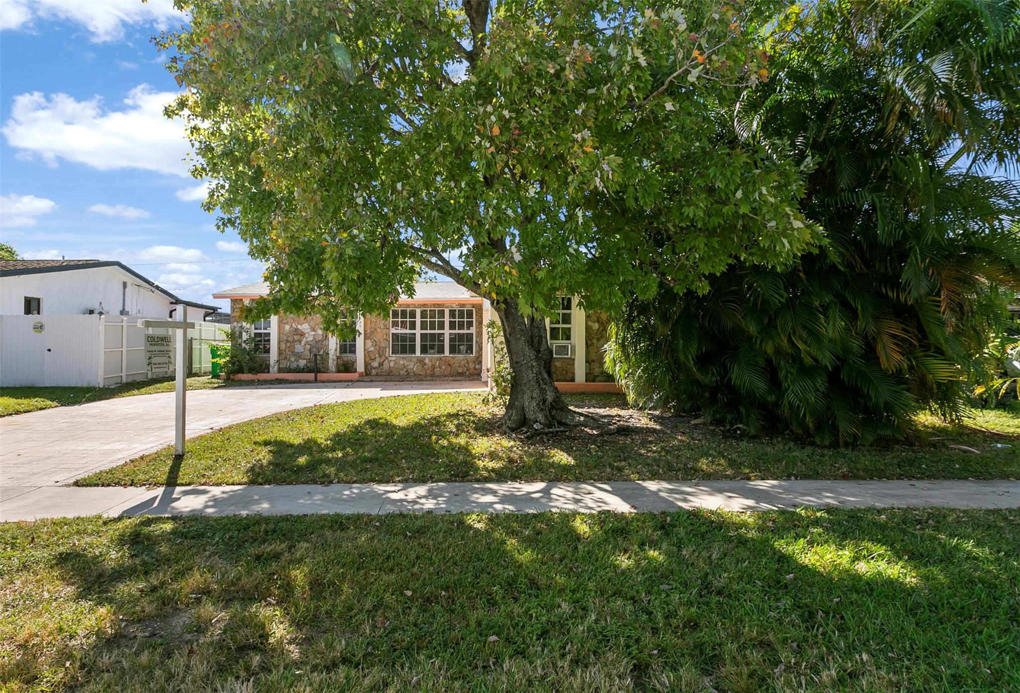 Homes for sale in Sunrise, FL | 8630 Nw 24th Ct, Sunrise, FL 33322 | MLS# F10533534