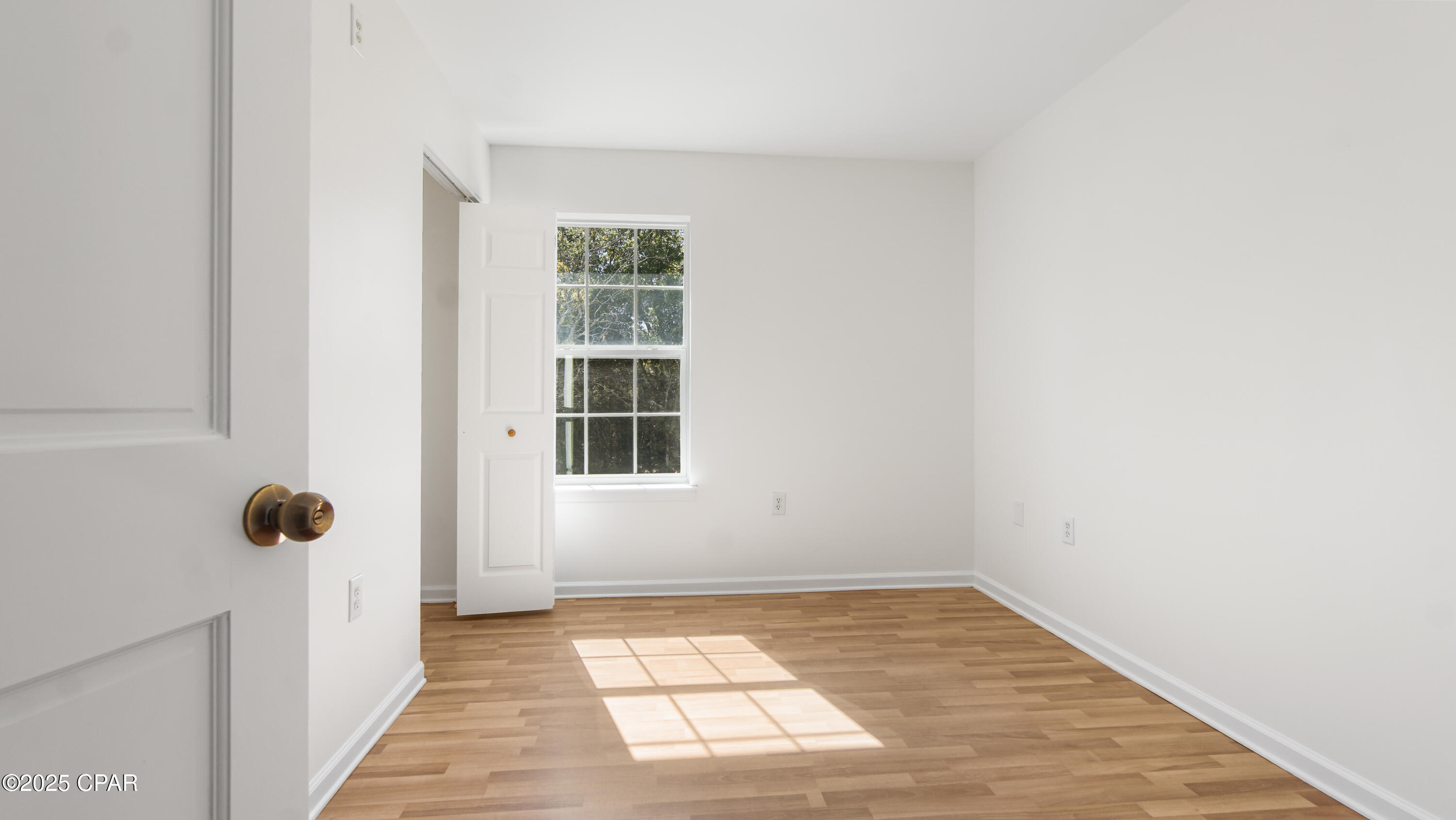 Image 21 For 300 Deer Trail