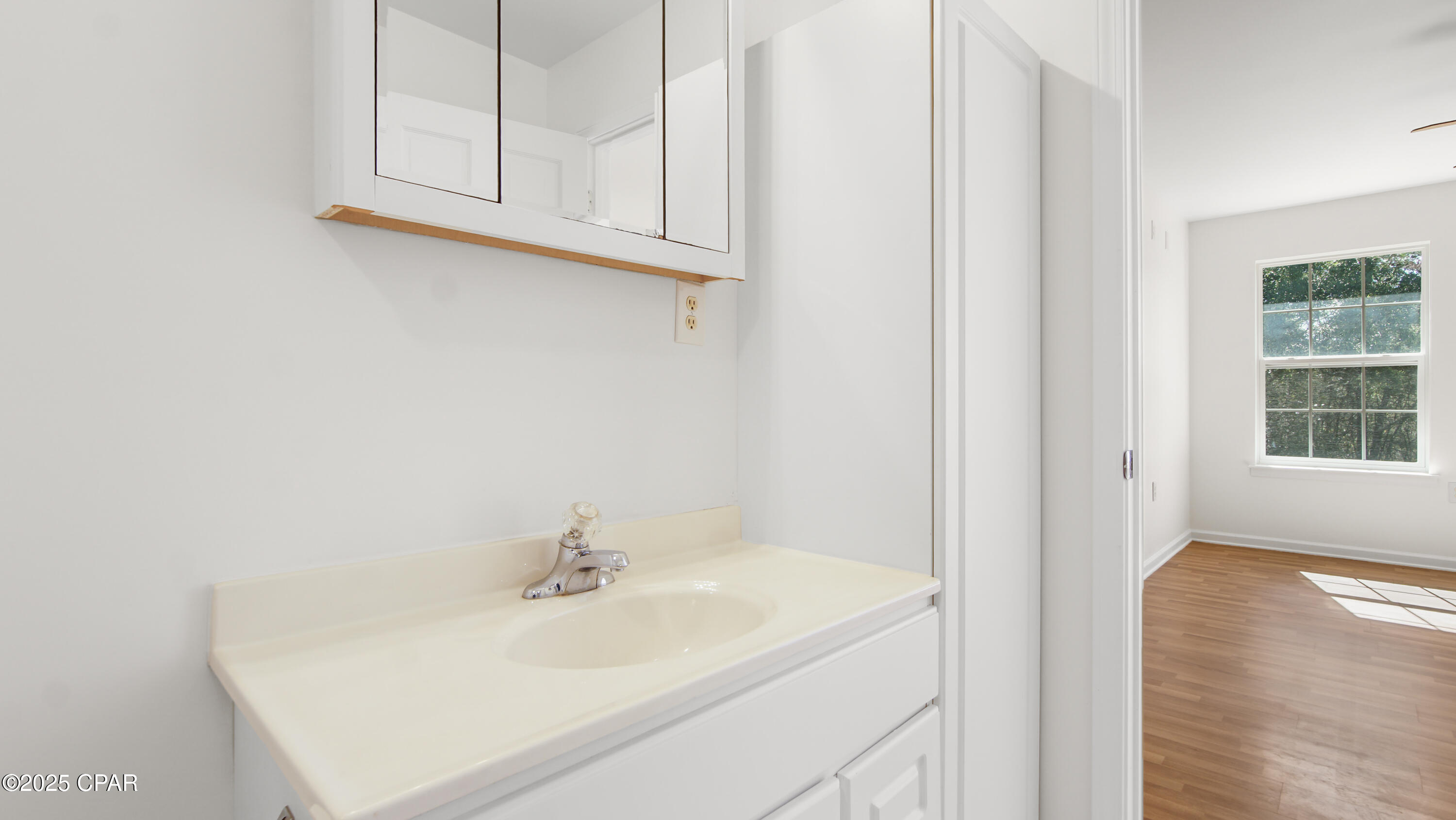 Image 28 For 300 Deer Trail