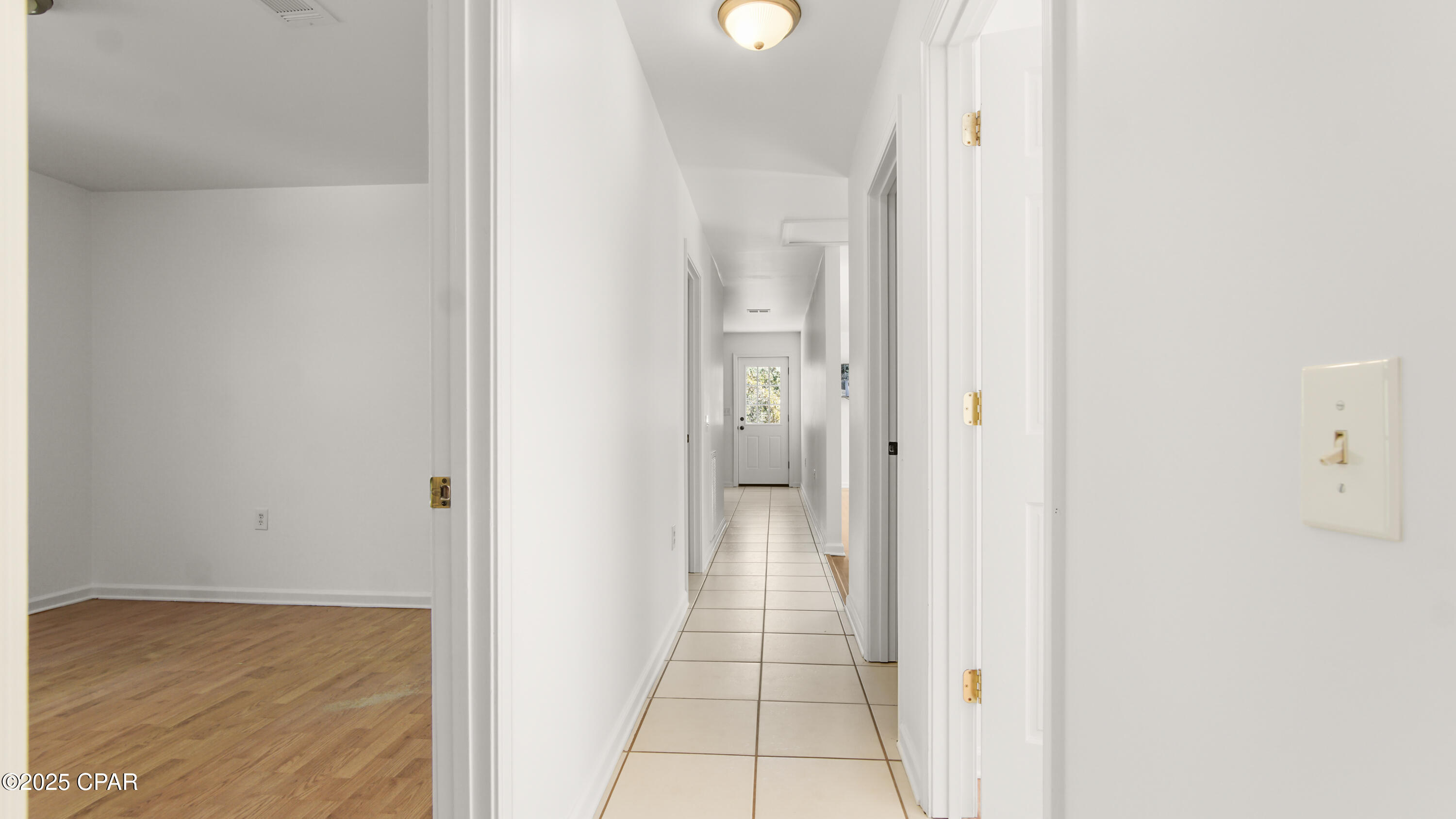 Image 30 For 300 Deer Trail