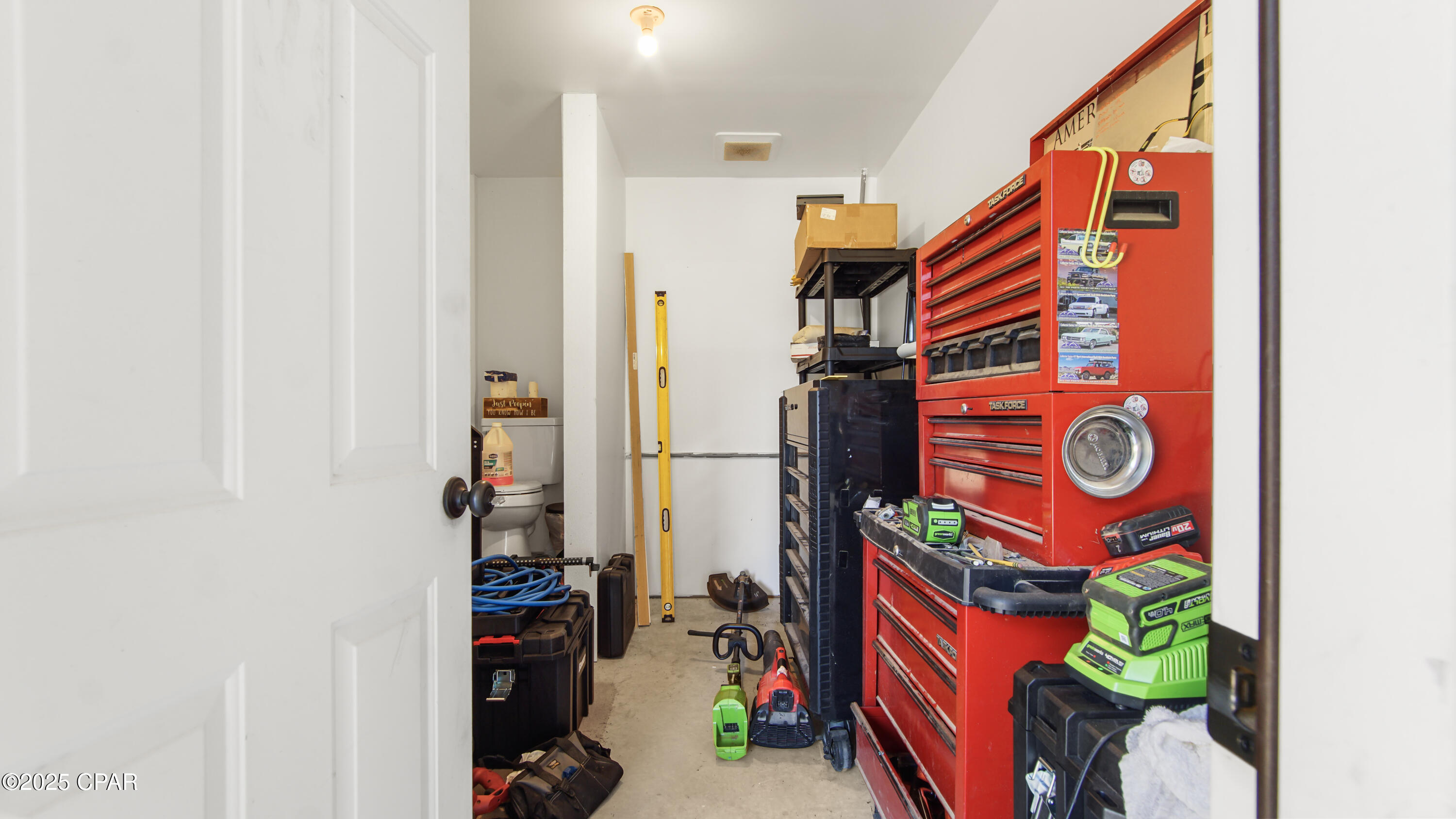 Image 31 For 300 Deer Trail