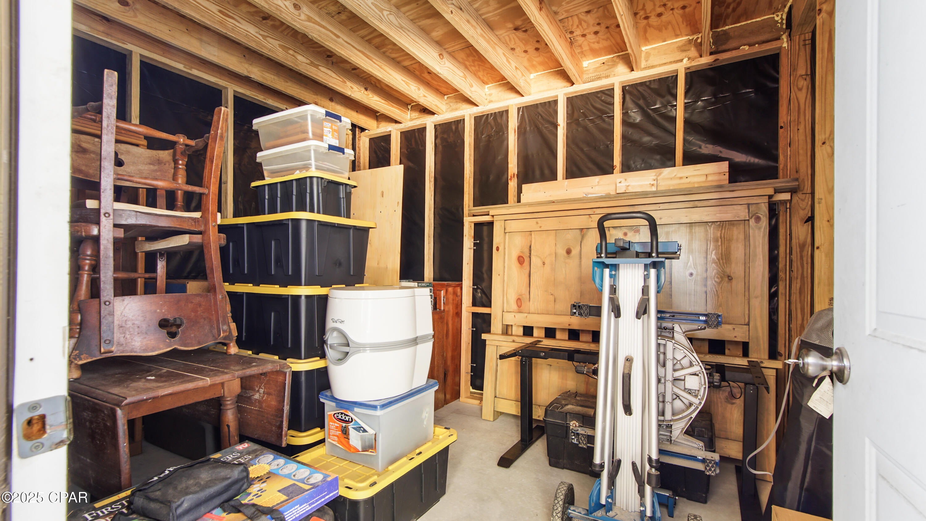 Image 32 For 300 Deer Trail