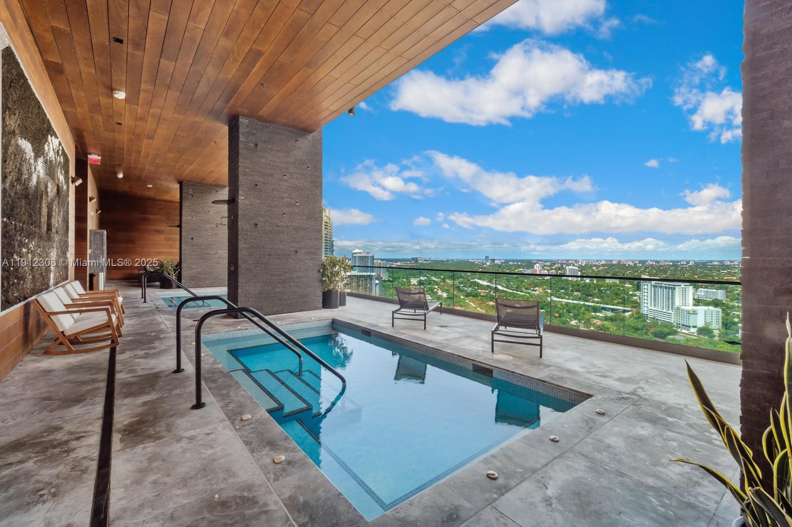 1451 Brickell Ave 2405