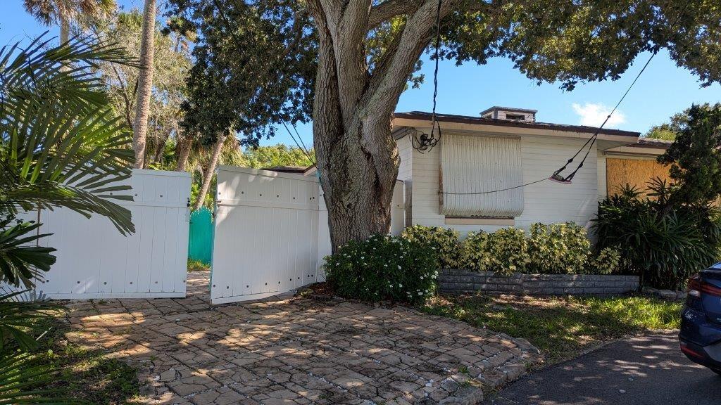 Homes for sale in Ormond Beach, FL | 195 S Halifax Dr, Ormond Beach, FL 32176 | MLS# F10536296