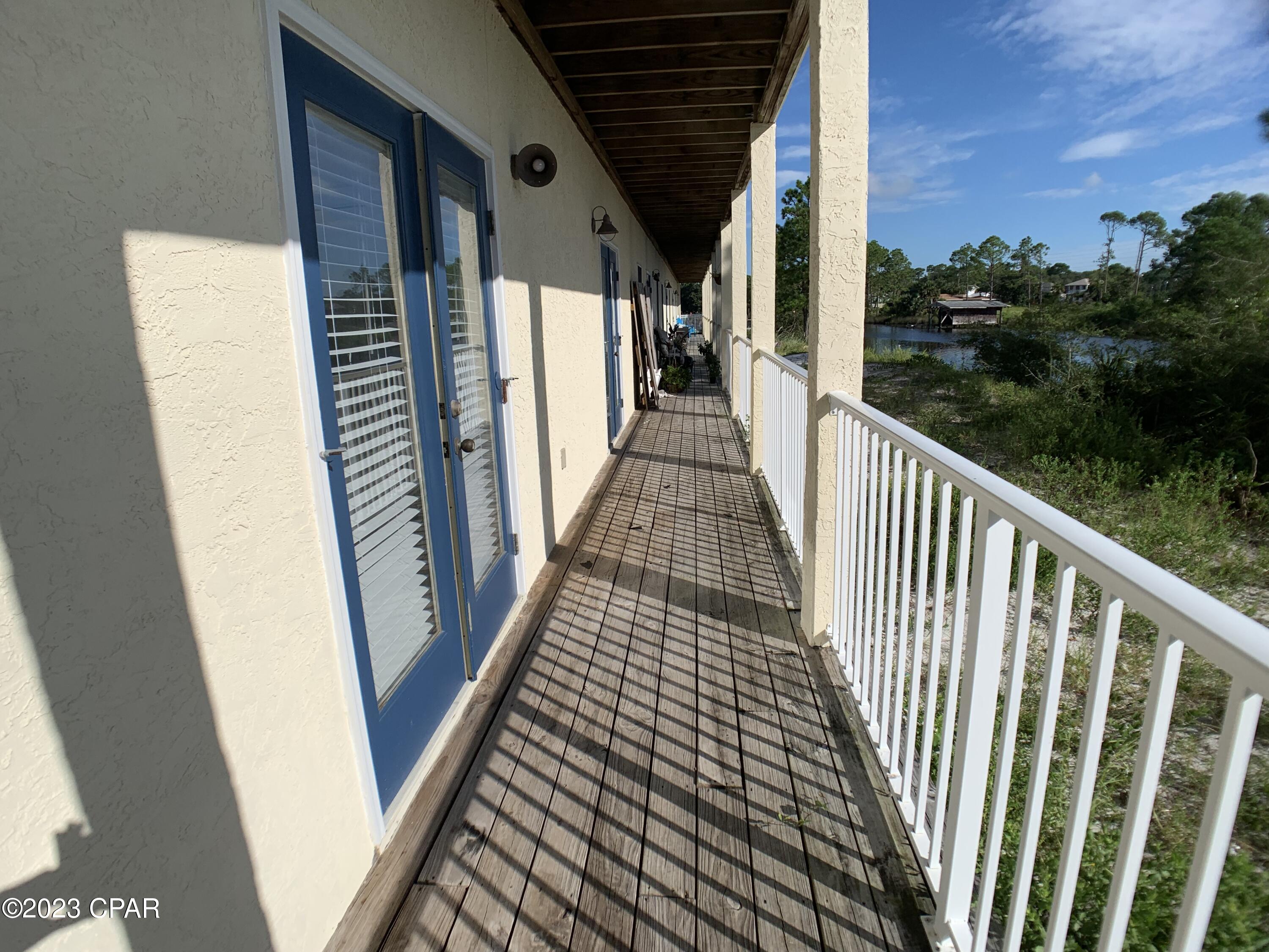 Listing photo id 7 for 212 Bonita Circle A