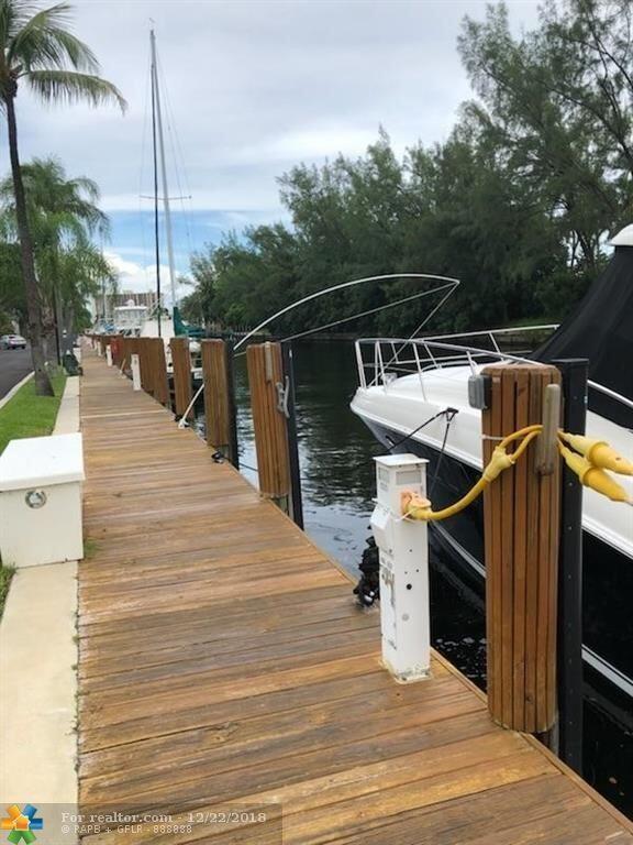 Bay Colony Club Condo