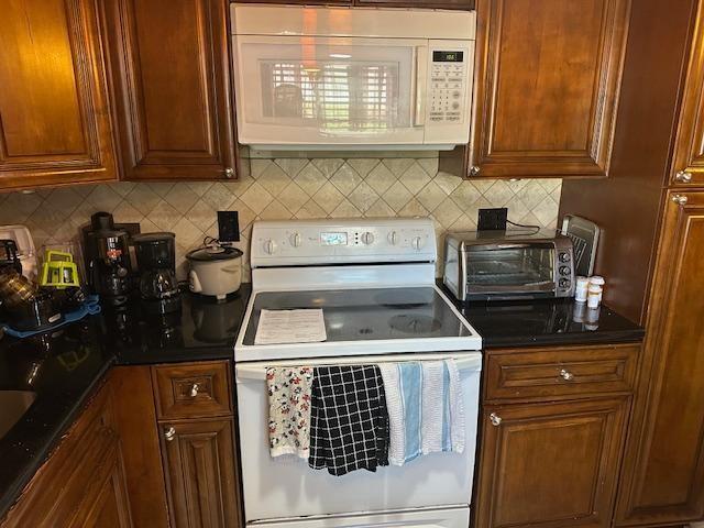 Oriole Gardens 31 Condo