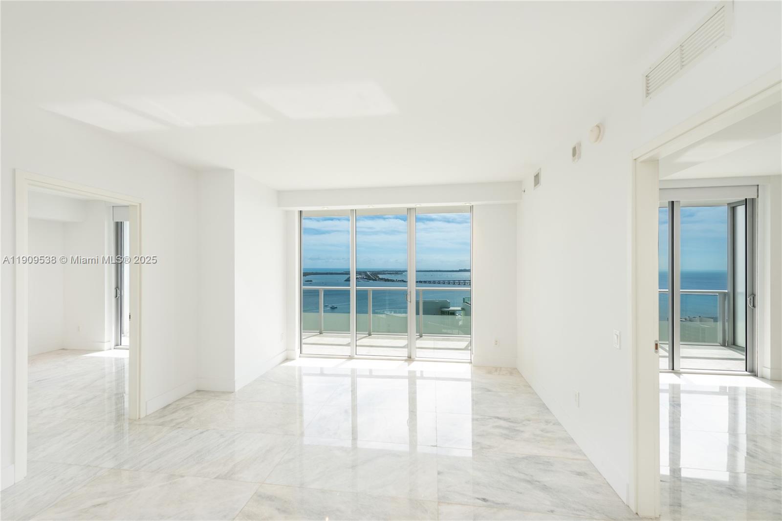 Apartamento para Alugar em Miami, FL