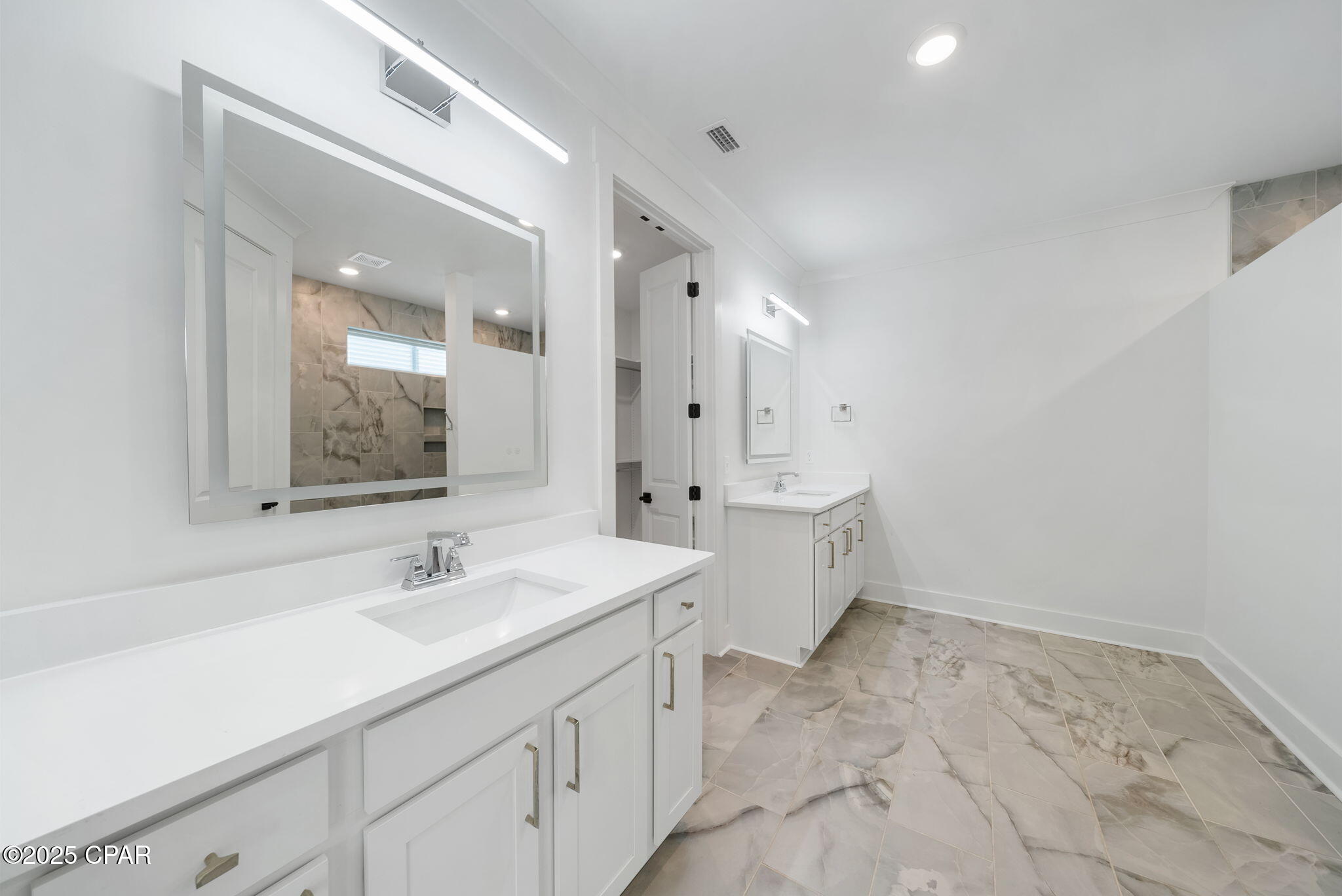 Image 21 For 1917 Rushes Avenue