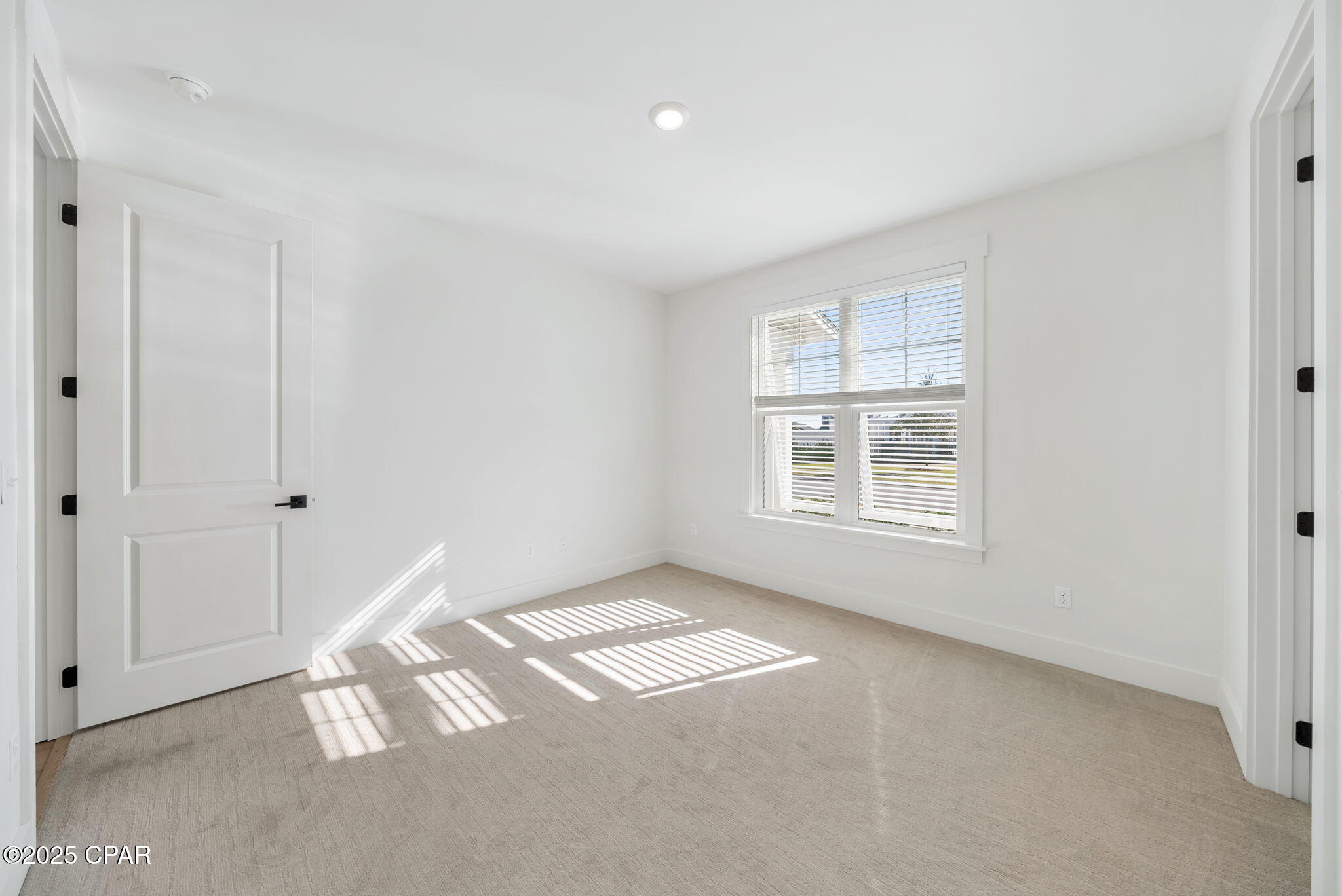 Image 27 For 1917 Rushes Avenue