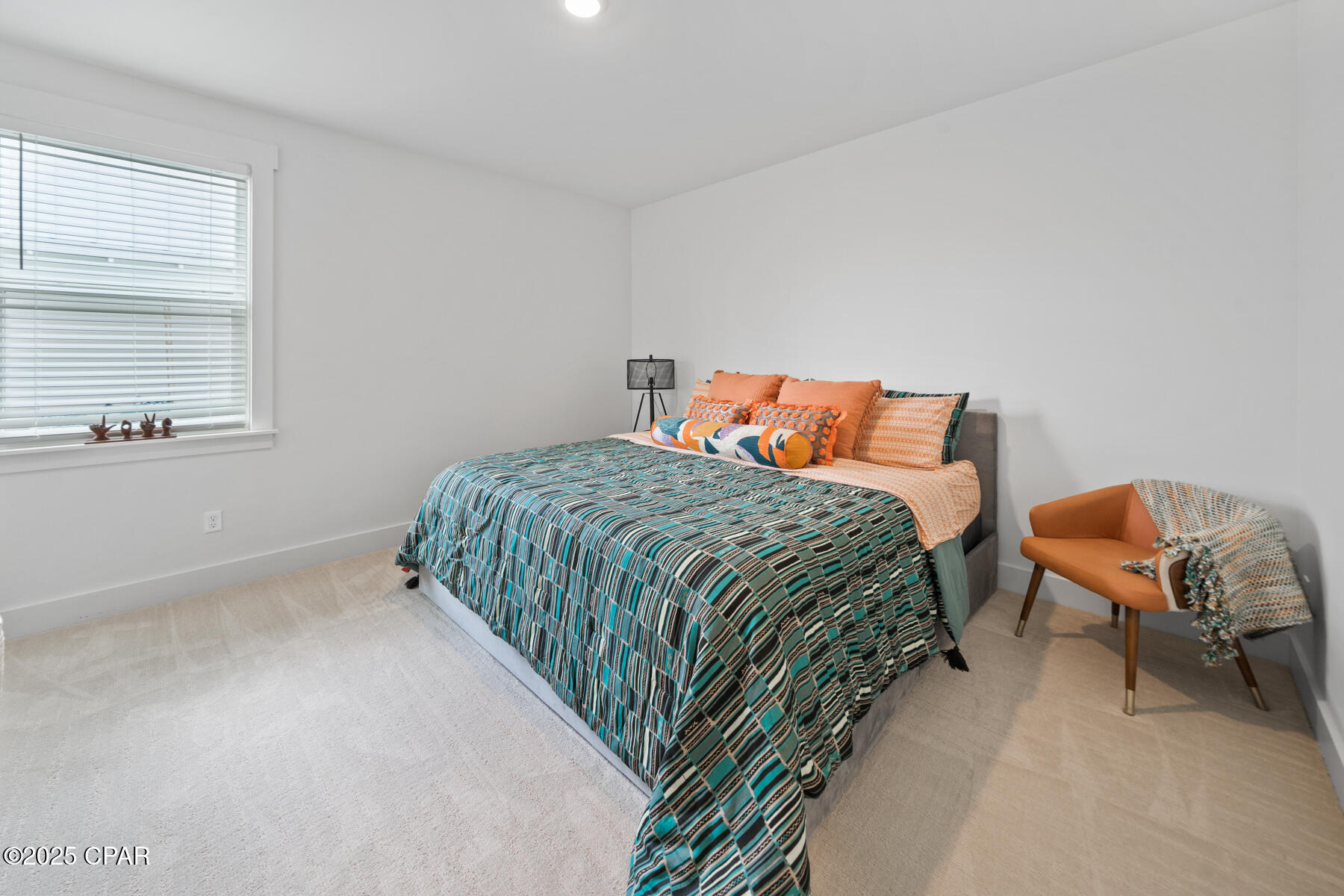 Image 30 For 1917 Rushes Avenue