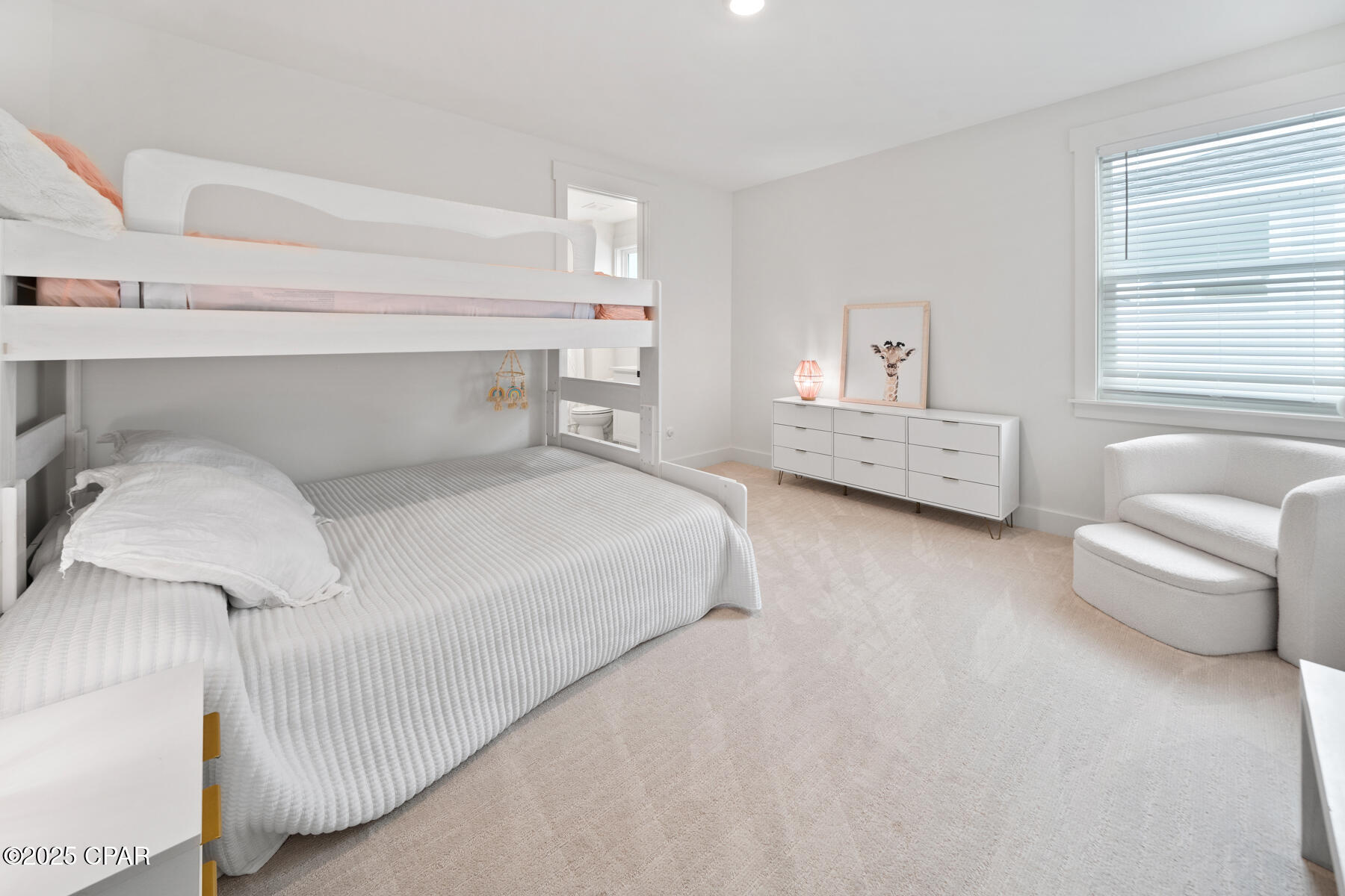 Image 33 For 1917 Rushes Avenue