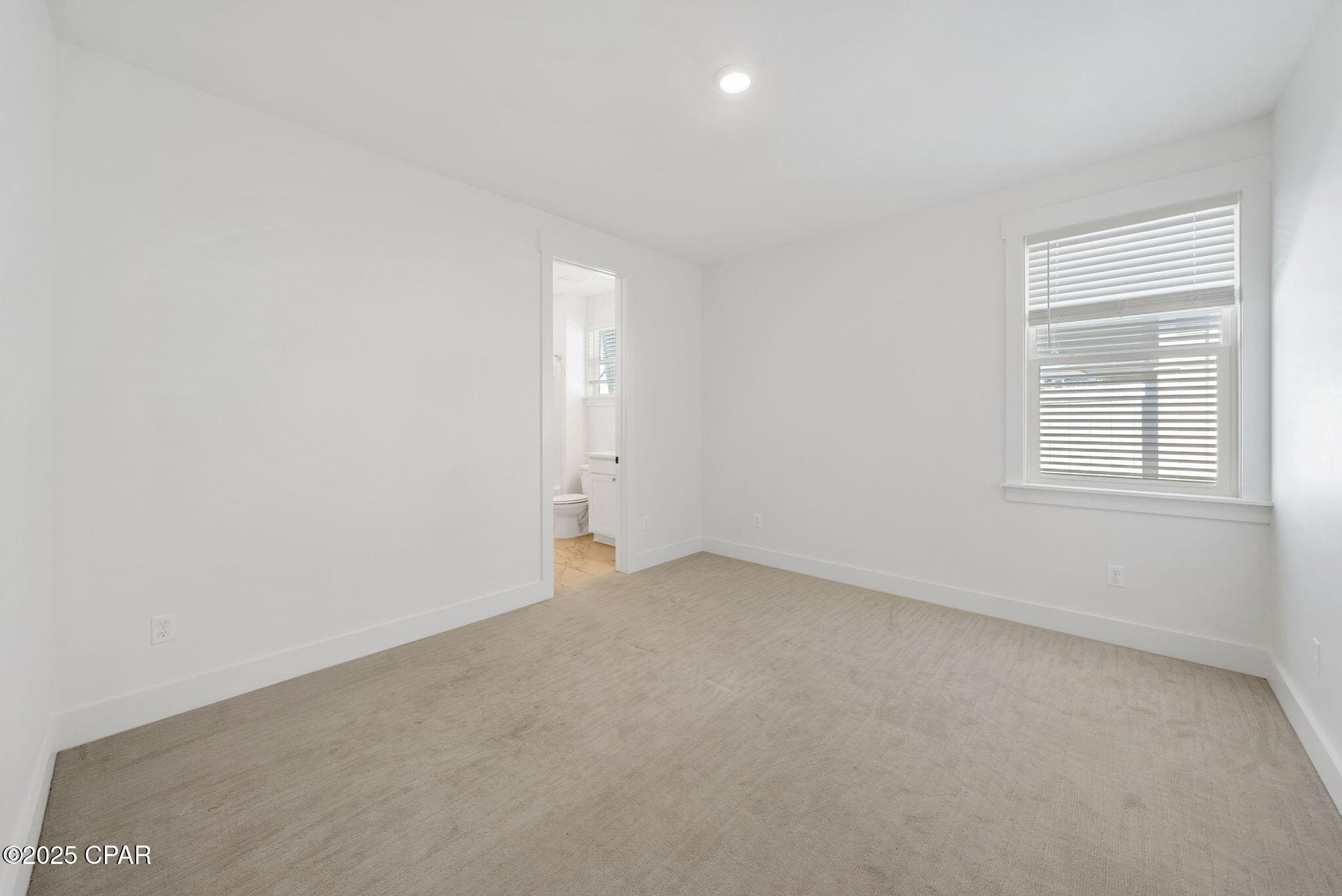 Image 34 For 1917 Rushes Avenue