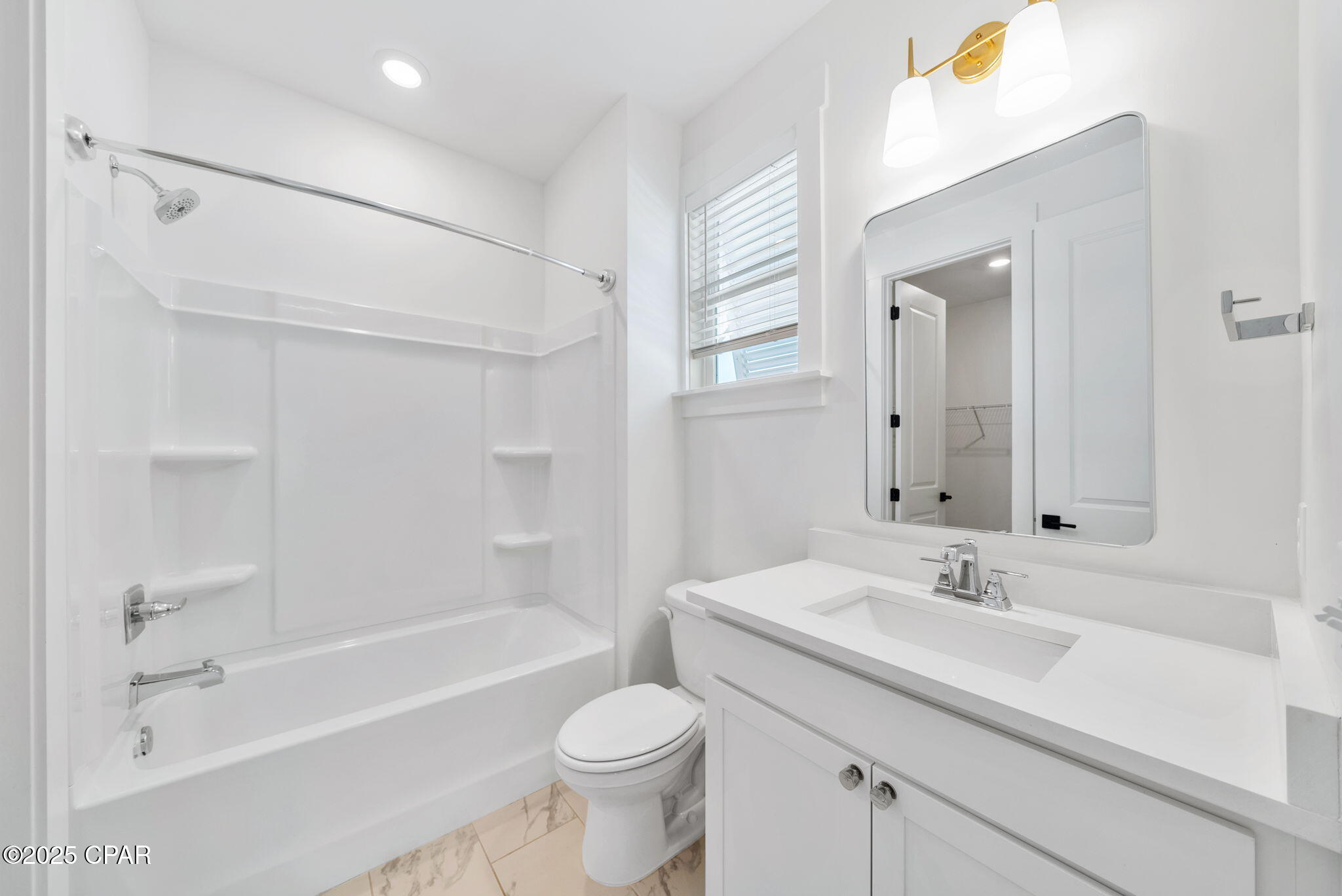 Image 37 For 1917 Rushes Avenue