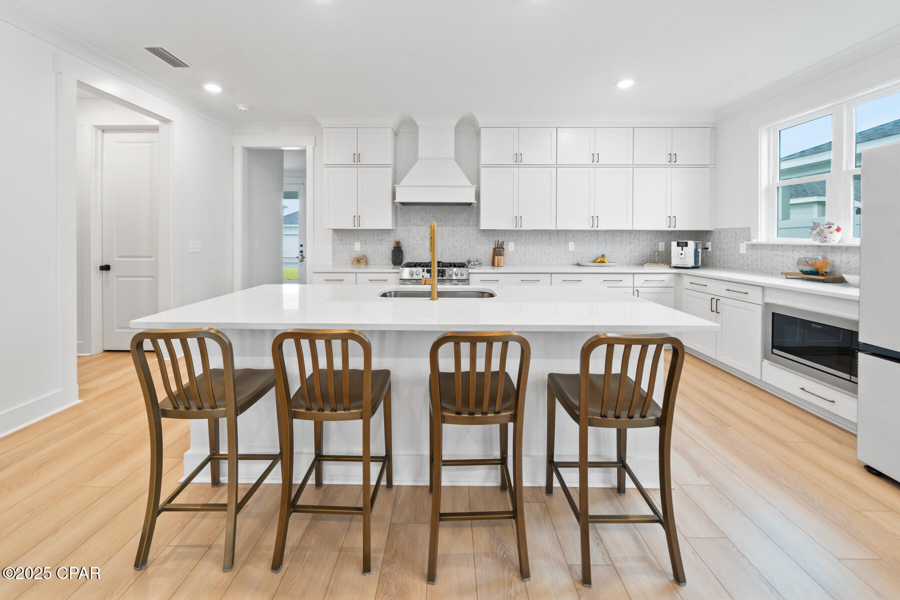 Image 8 For 1917 Rushes Avenue