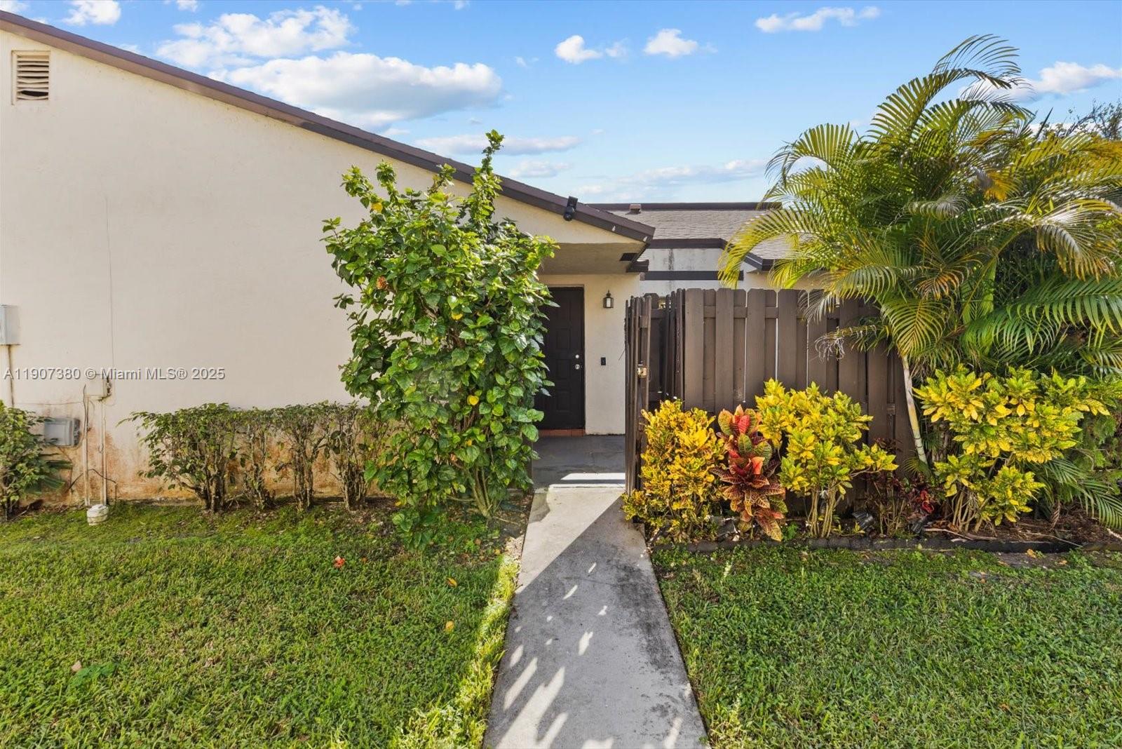 3502 Waterview Cir Unit , Palm Springs, Florida 33461
