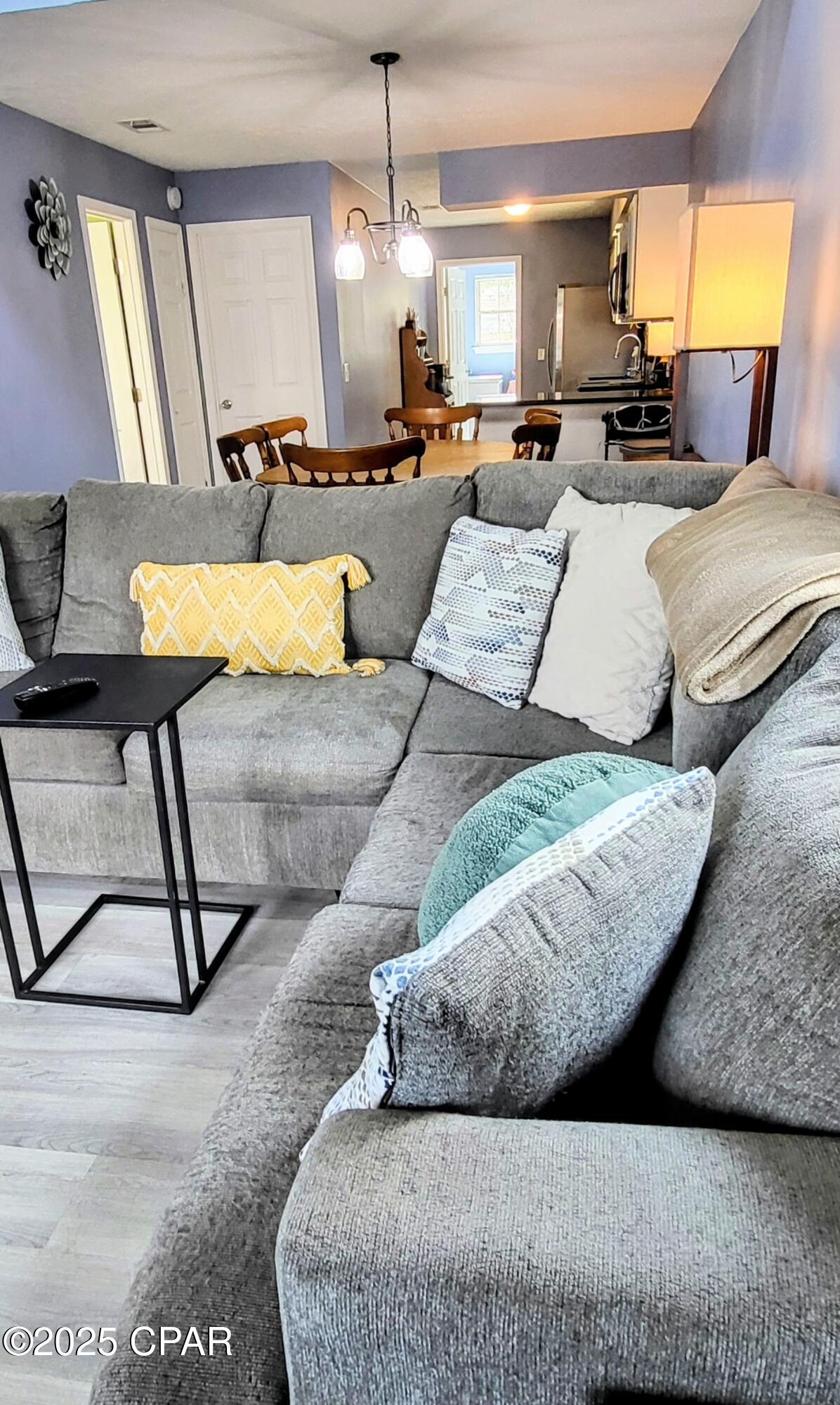 Image 6 For 4040 Woodridge Road