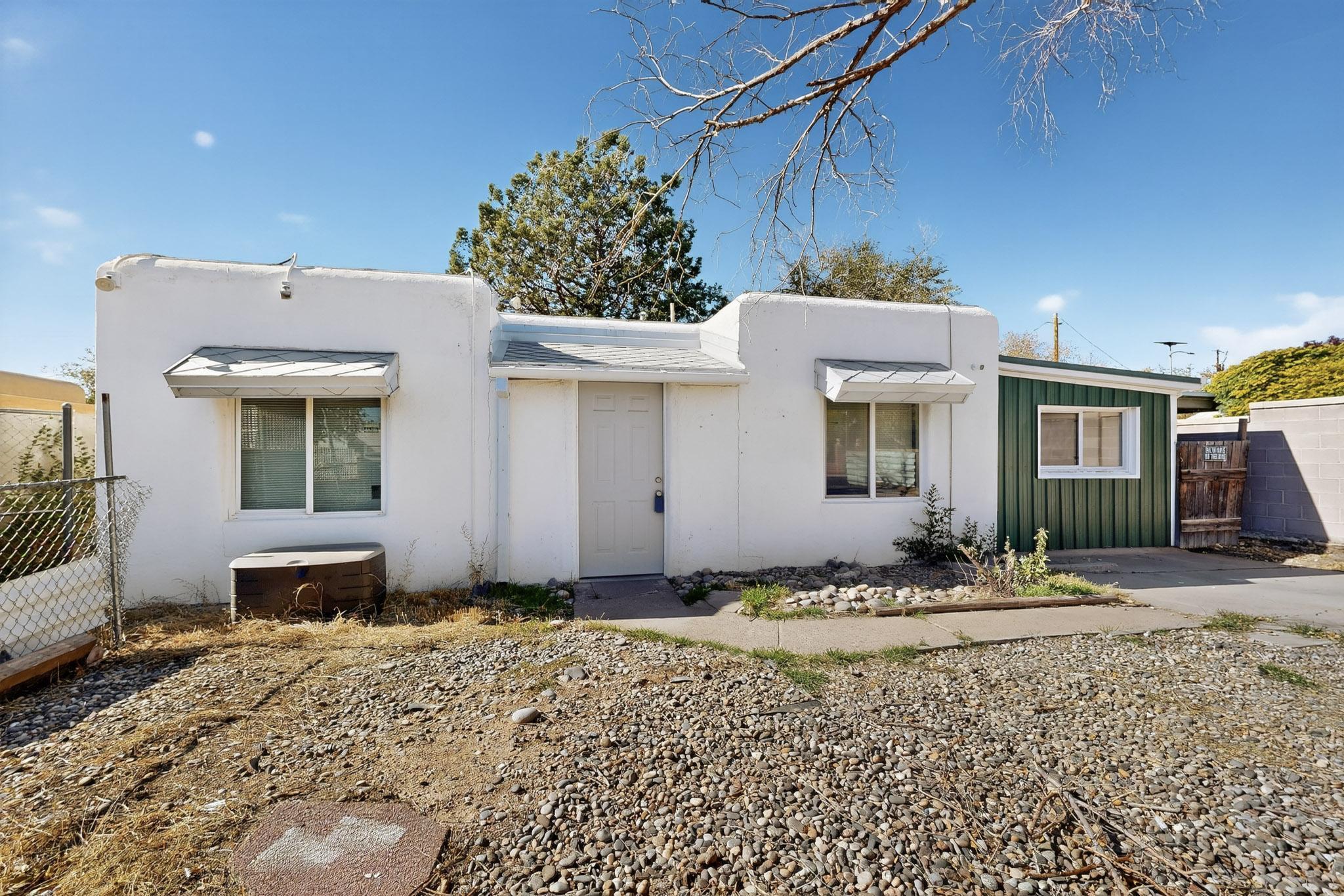 335 Virginia Street, Albuquerque NM 87108
