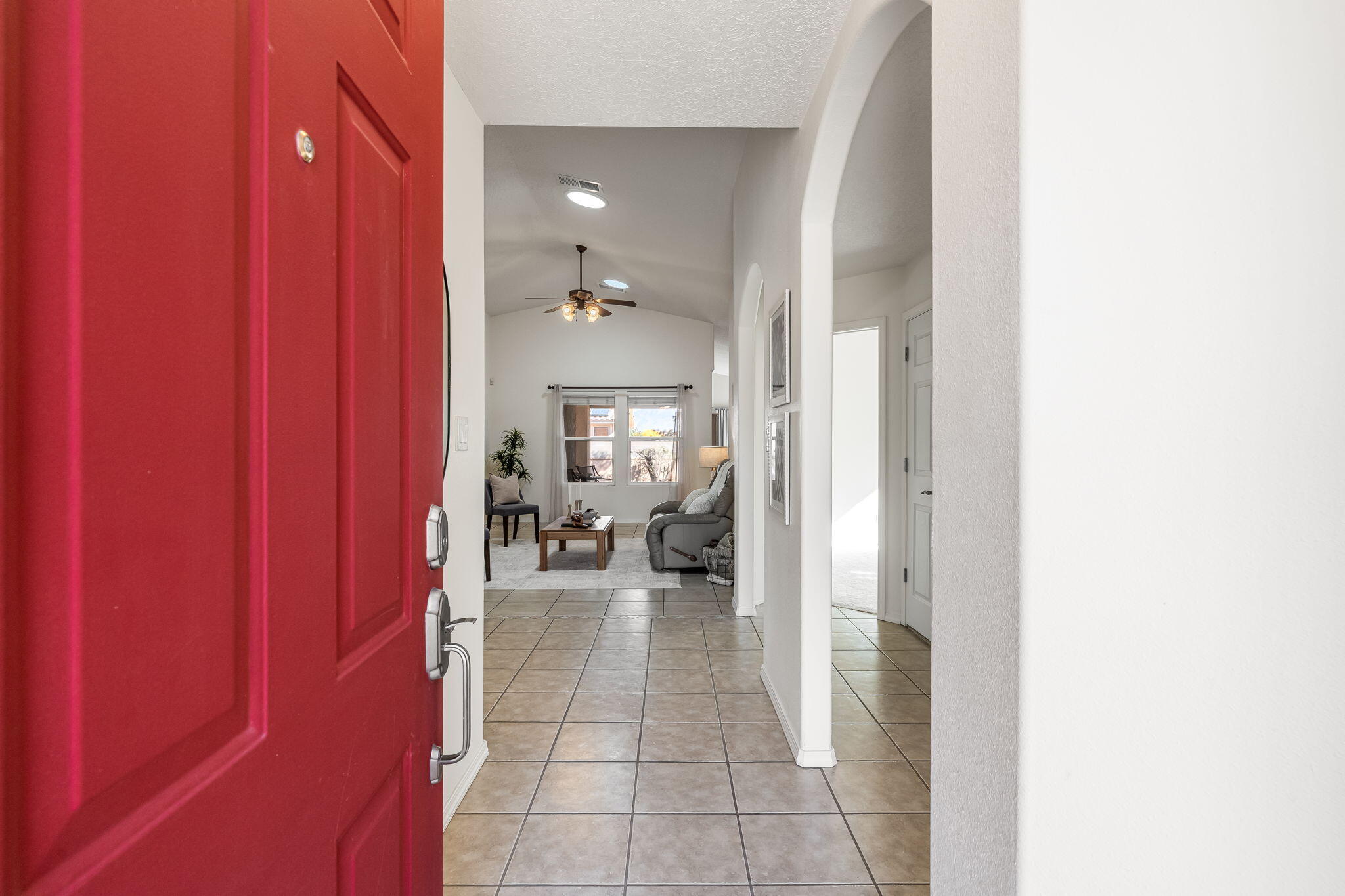 1208 Tecolote Way SE Living Room