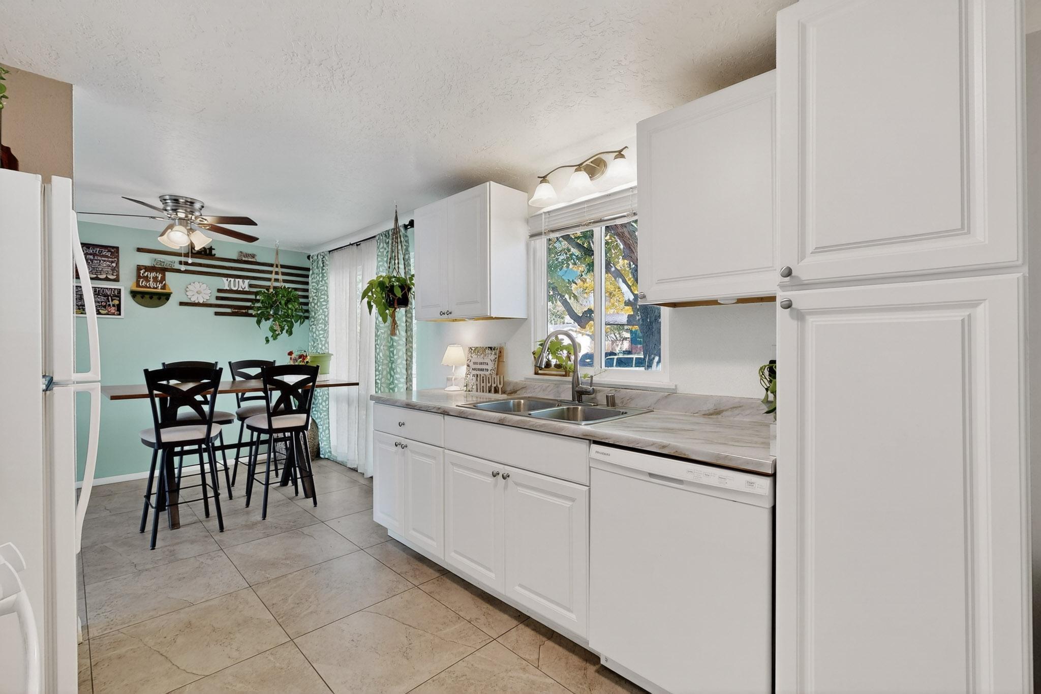 11504 Ralph Avenue NE Kitchen