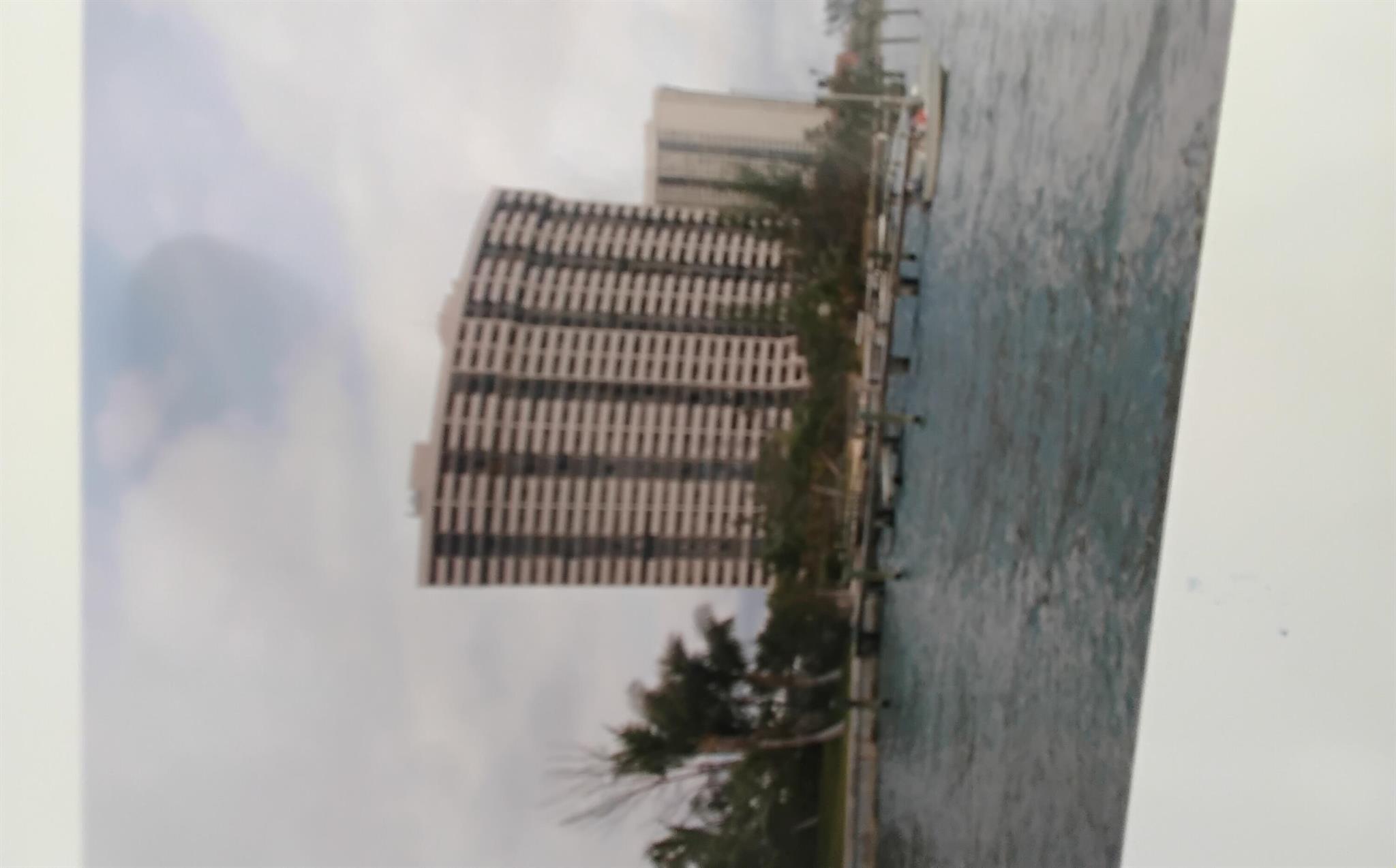 Waterfront Highrise 145 U