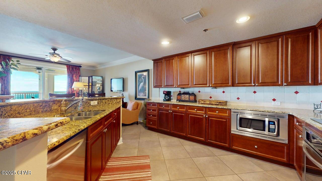 11800 Front Beach 2-1402