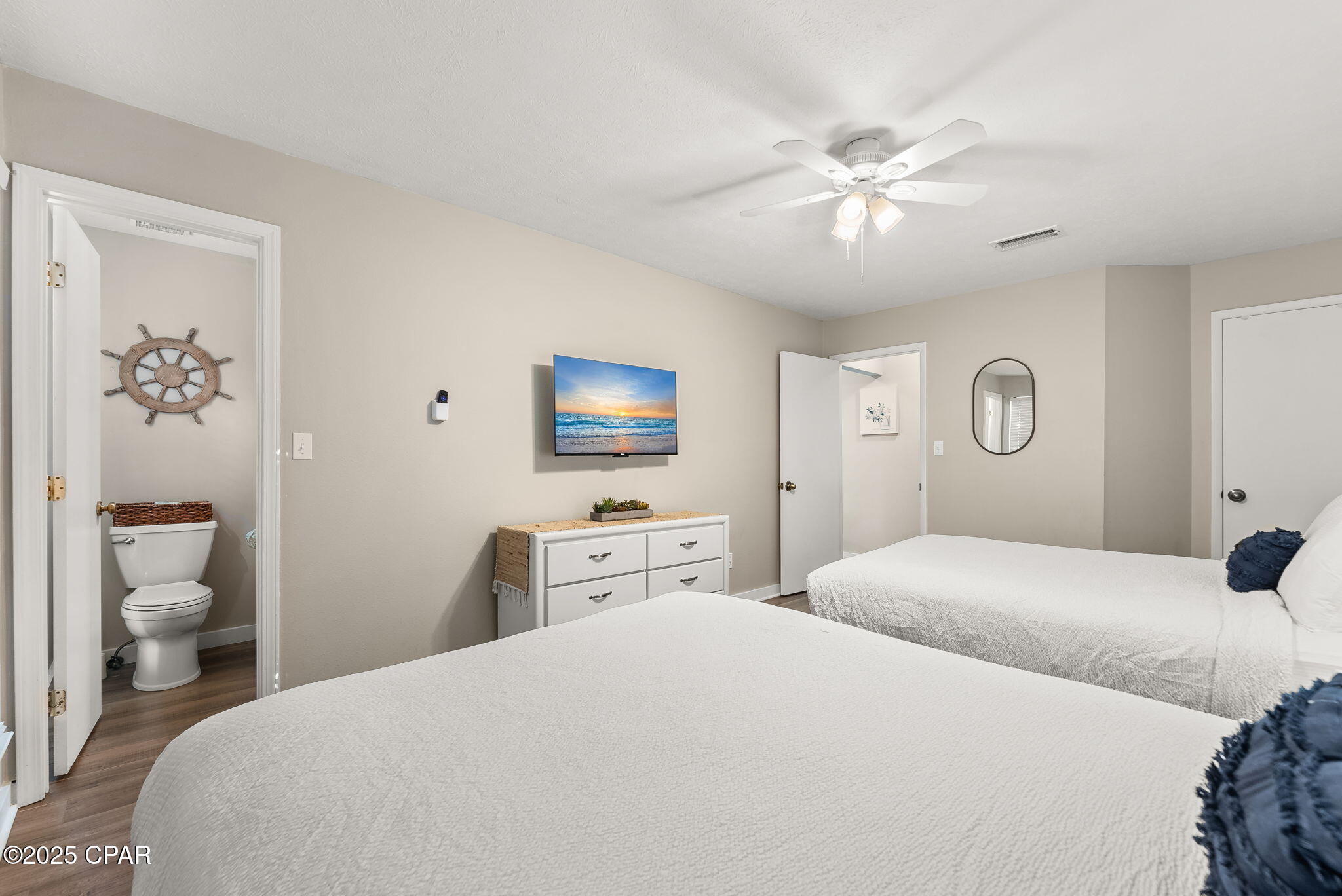 Image 27 For 17614 Front Beach Road 44a