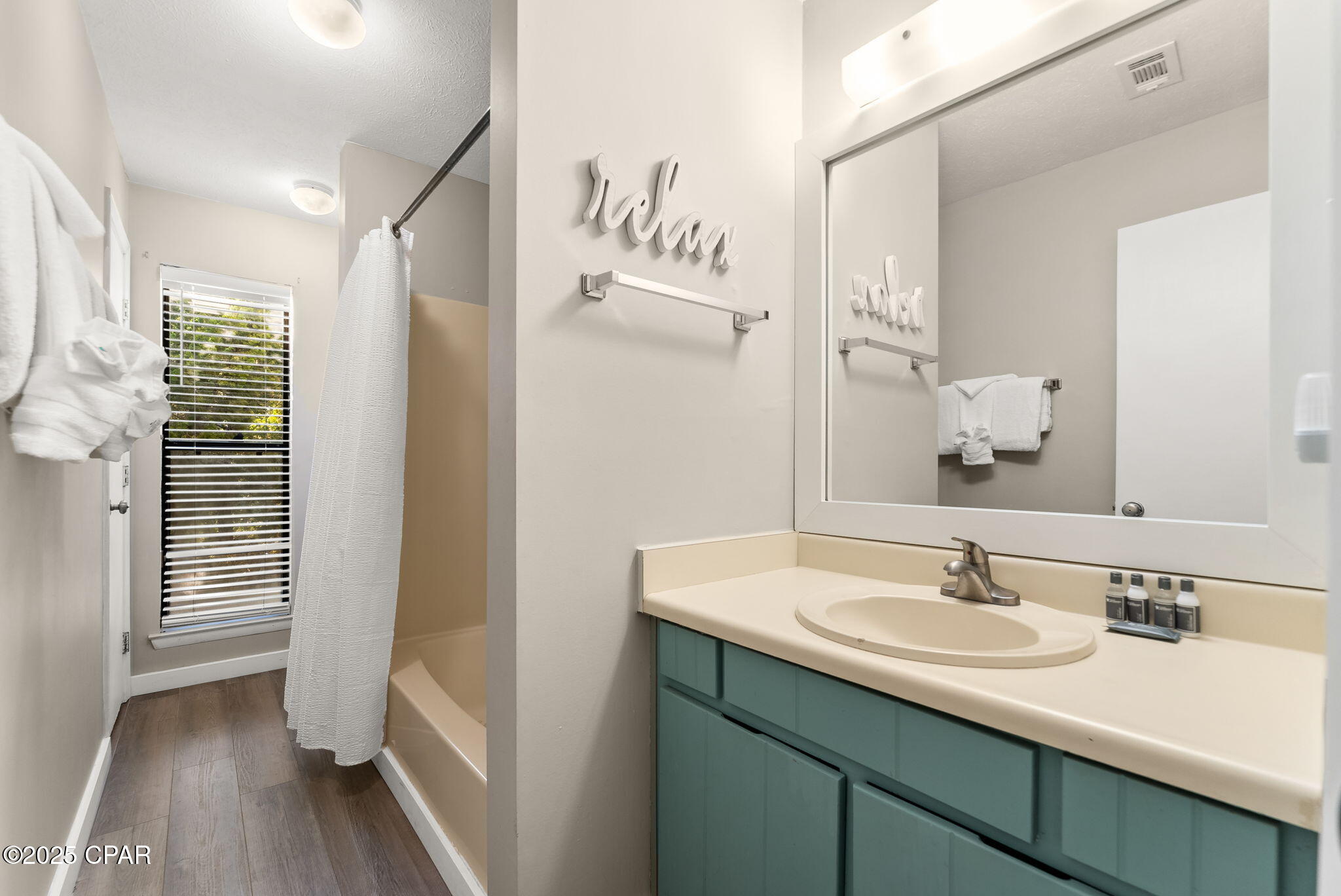 Image 28 For 17614 Front Beach Road 44a