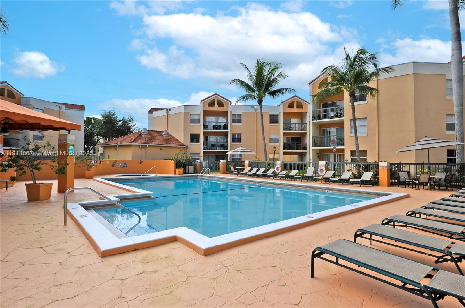 Mediterranean Villas Cond