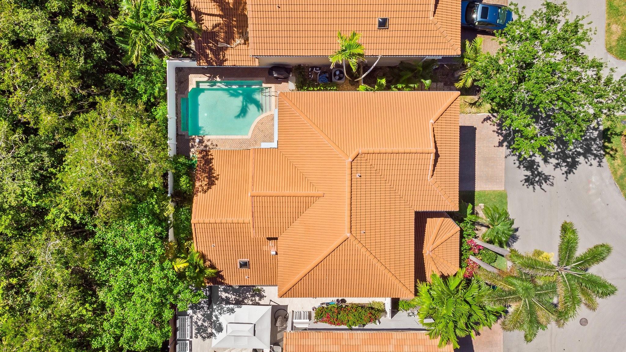 Homes for sale in Hollywood, FL | 975 Weeping Willow Way, Hollywood, FL 33019 | MLS# F10536136